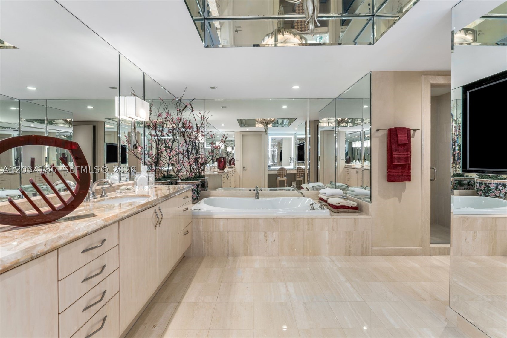 GRAND BAY TOWER CONDO - Residential