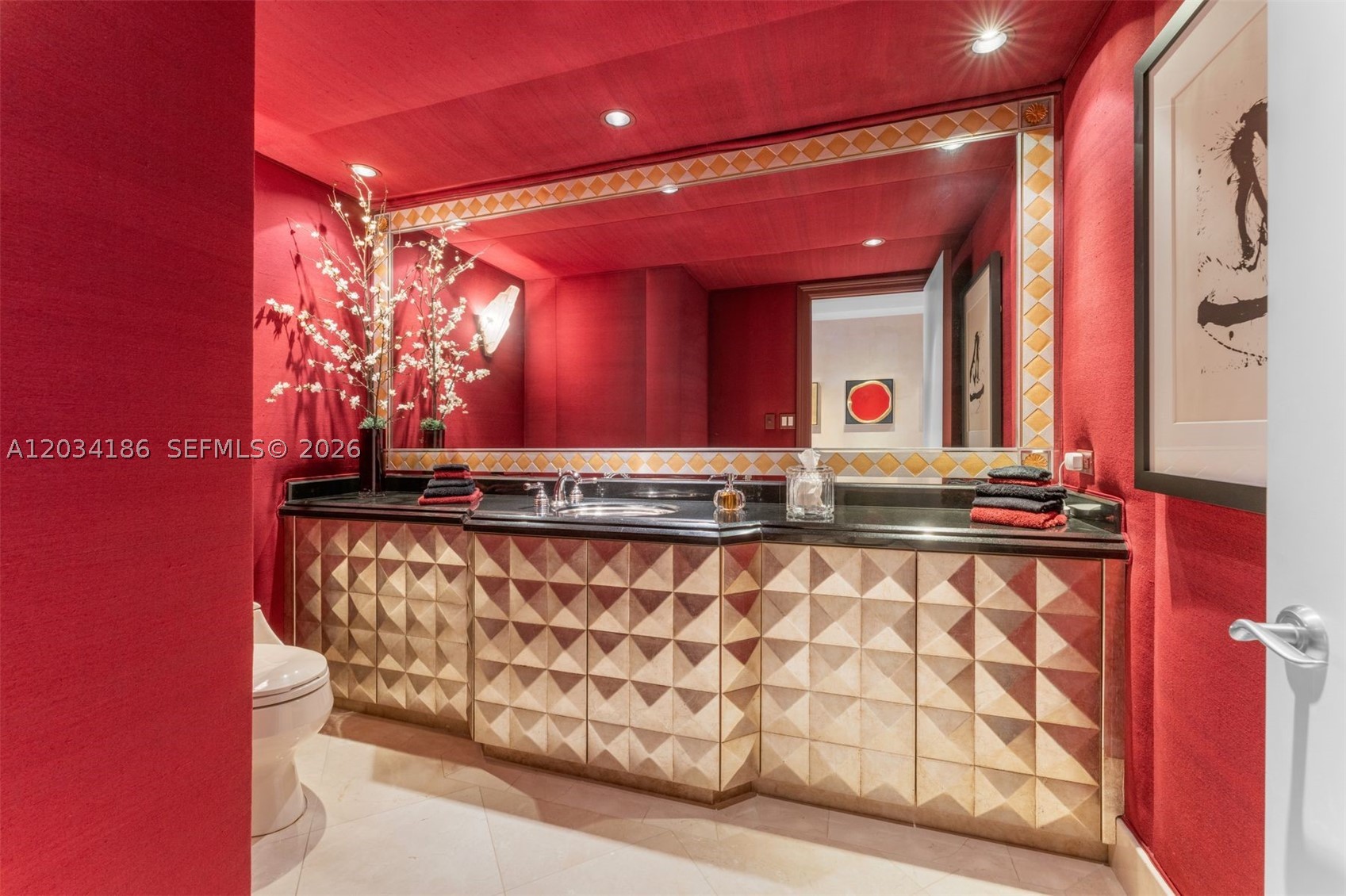 GRAND BAY TOWER CONDO - Residential