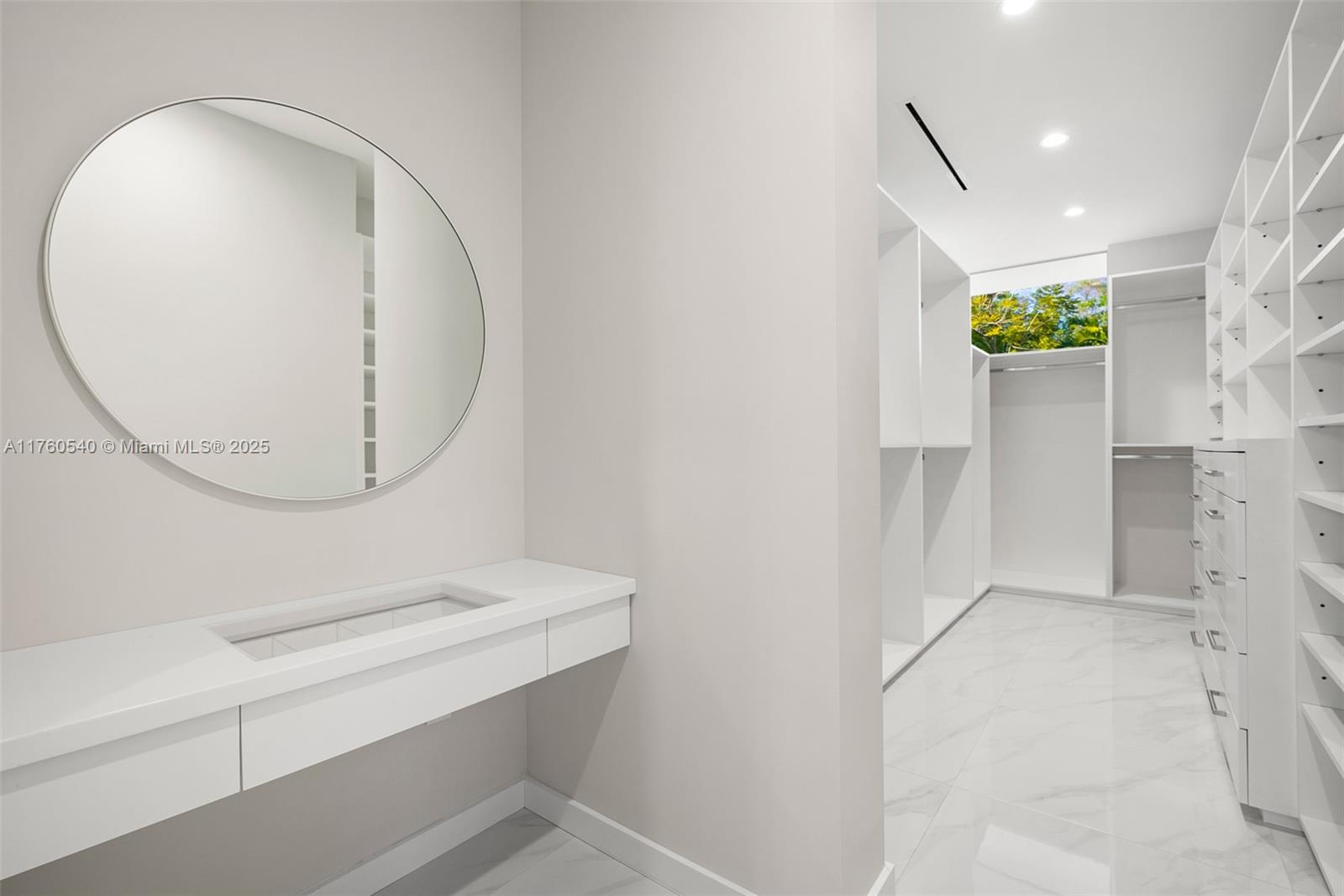 BAY HOMES SUB DB 338-23 - Residential