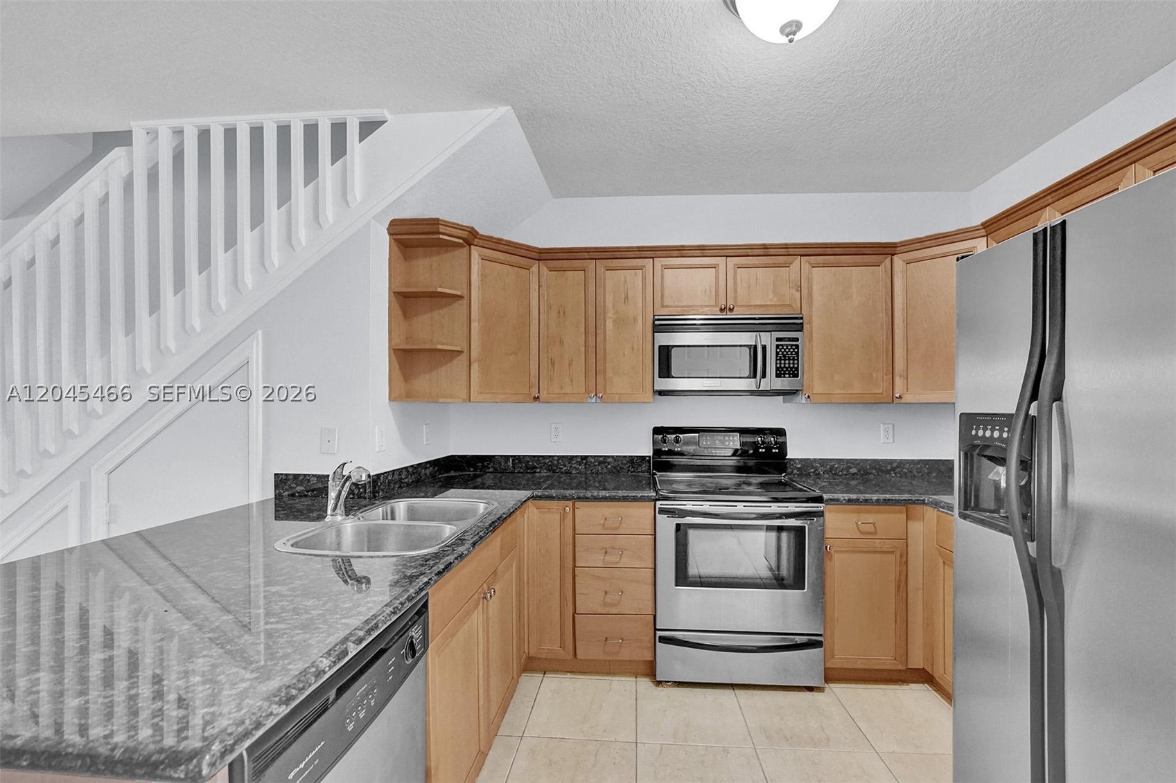 PINEAPPLE VILLAGE 1 - Residential Lease