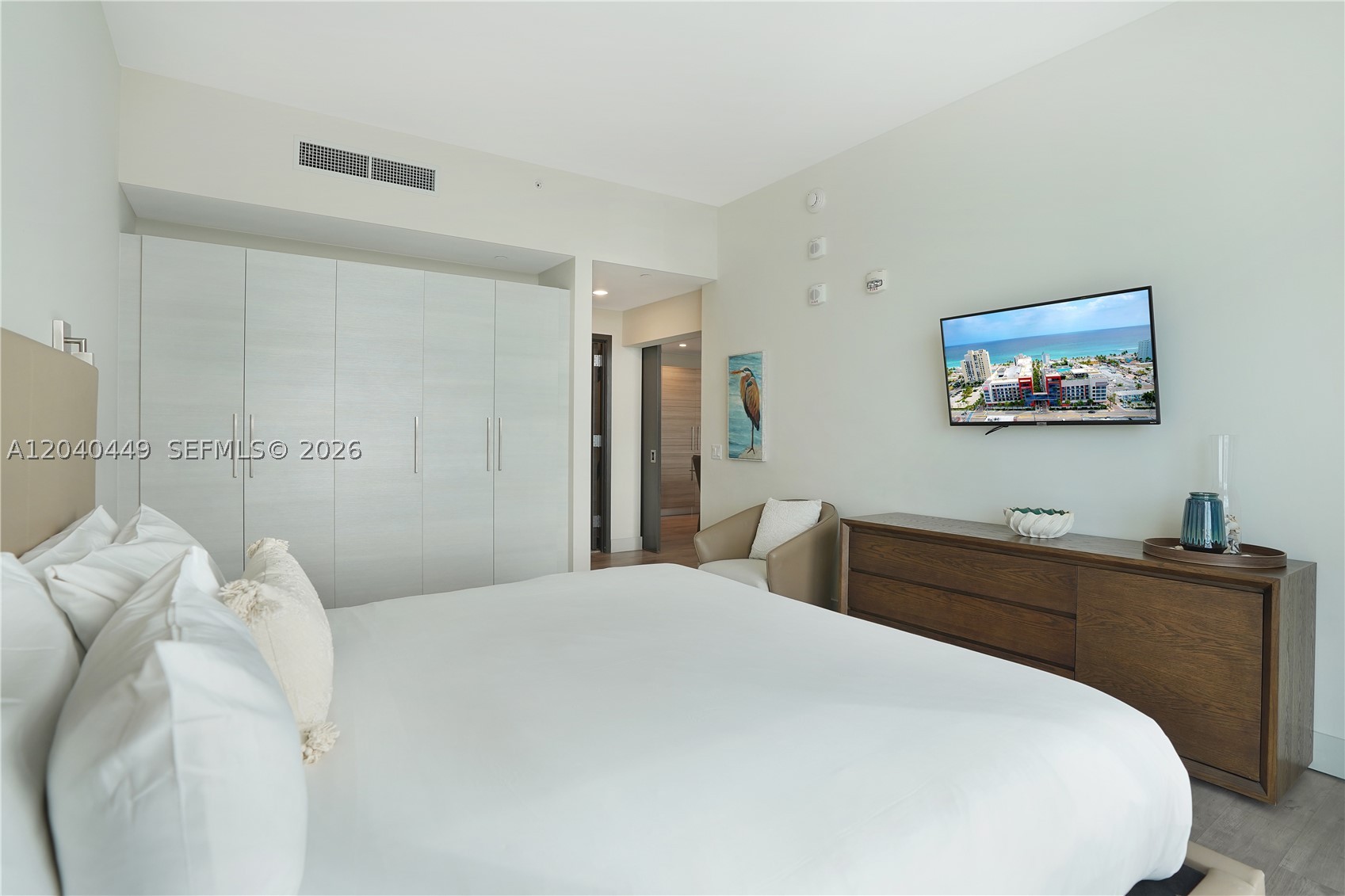 COSTA HOLLYWOOD CONDO - Residential