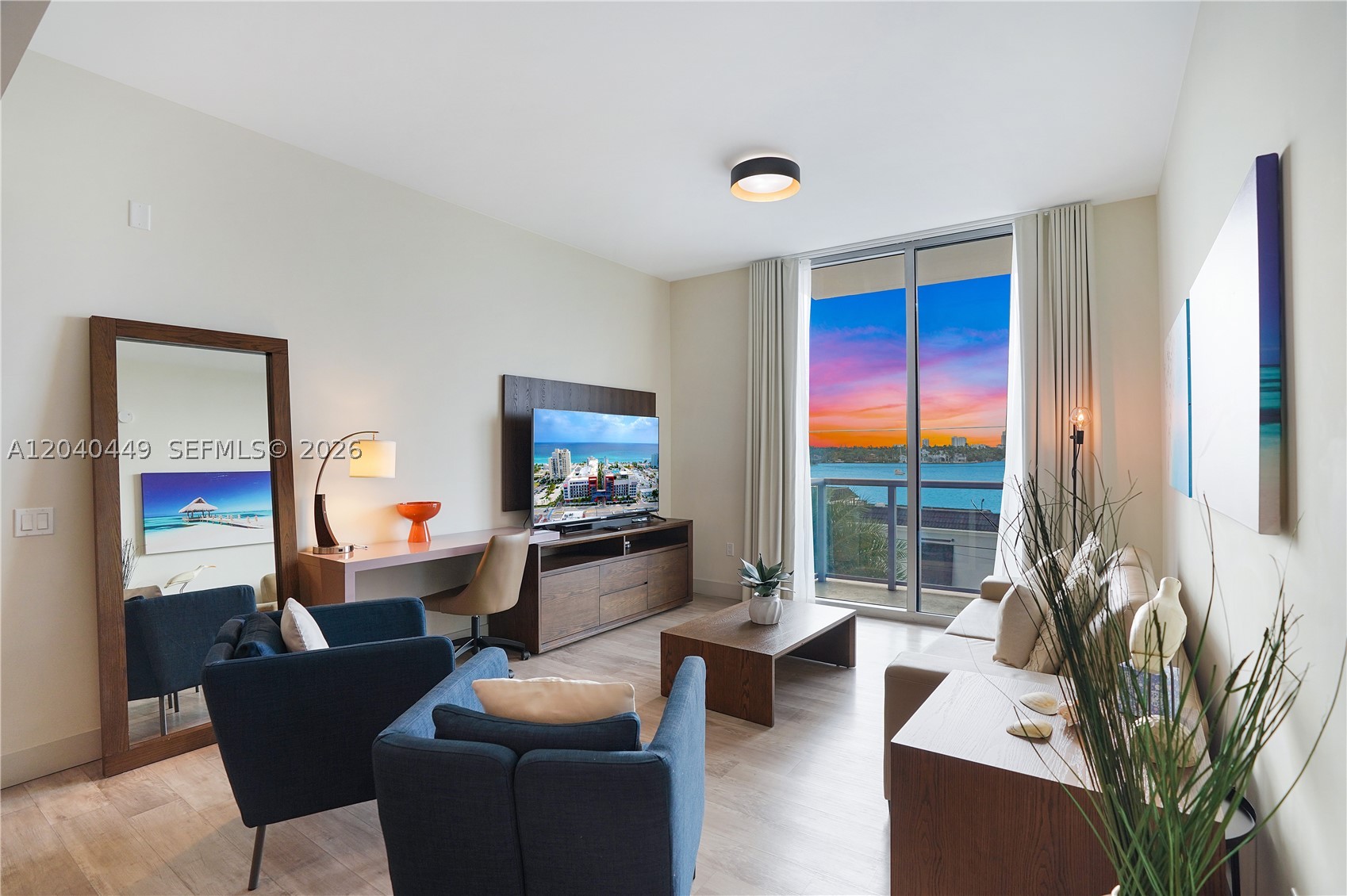 COSTA HOLLYWOOD CONDO - Residential