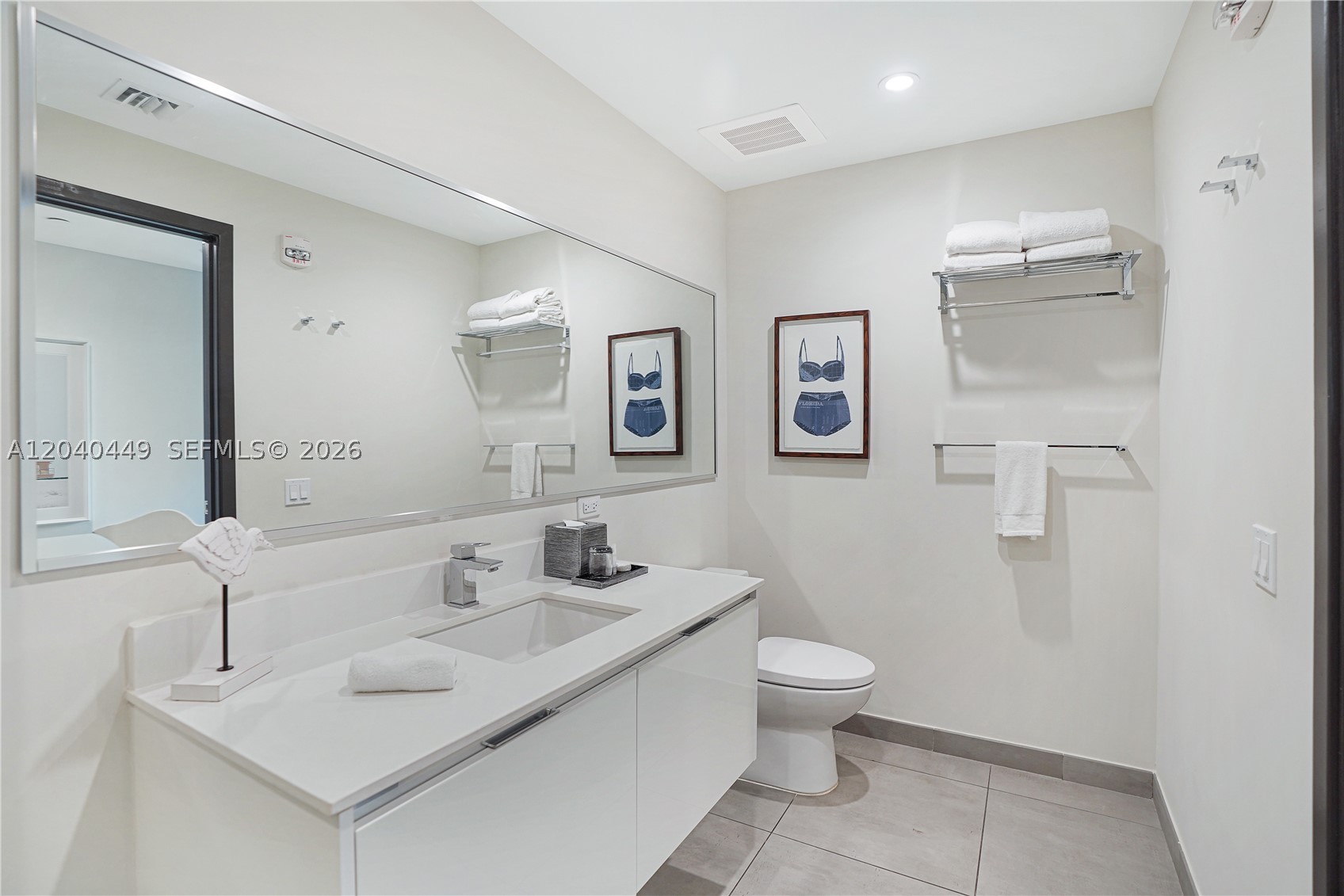 COSTA HOLLYWOOD CONDO - Residential