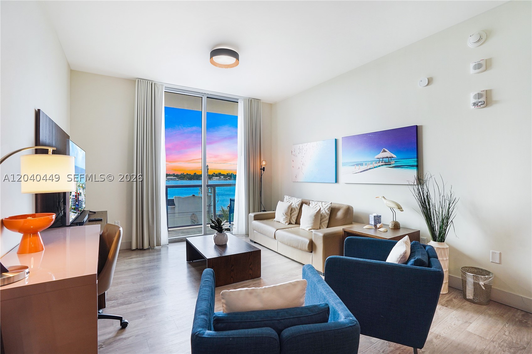 COSTA HOLLYWOOD CONDO - Residential