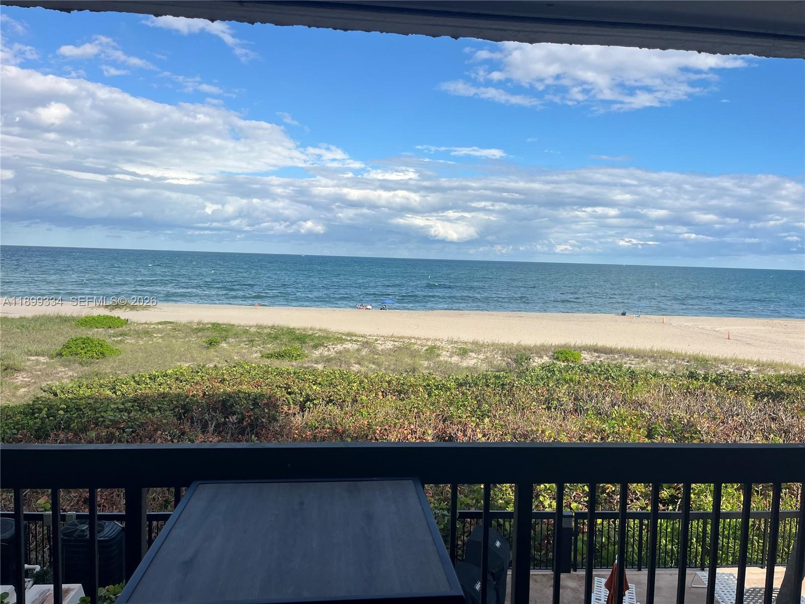 SILVER THATCH OCEAN CLUB - Residential