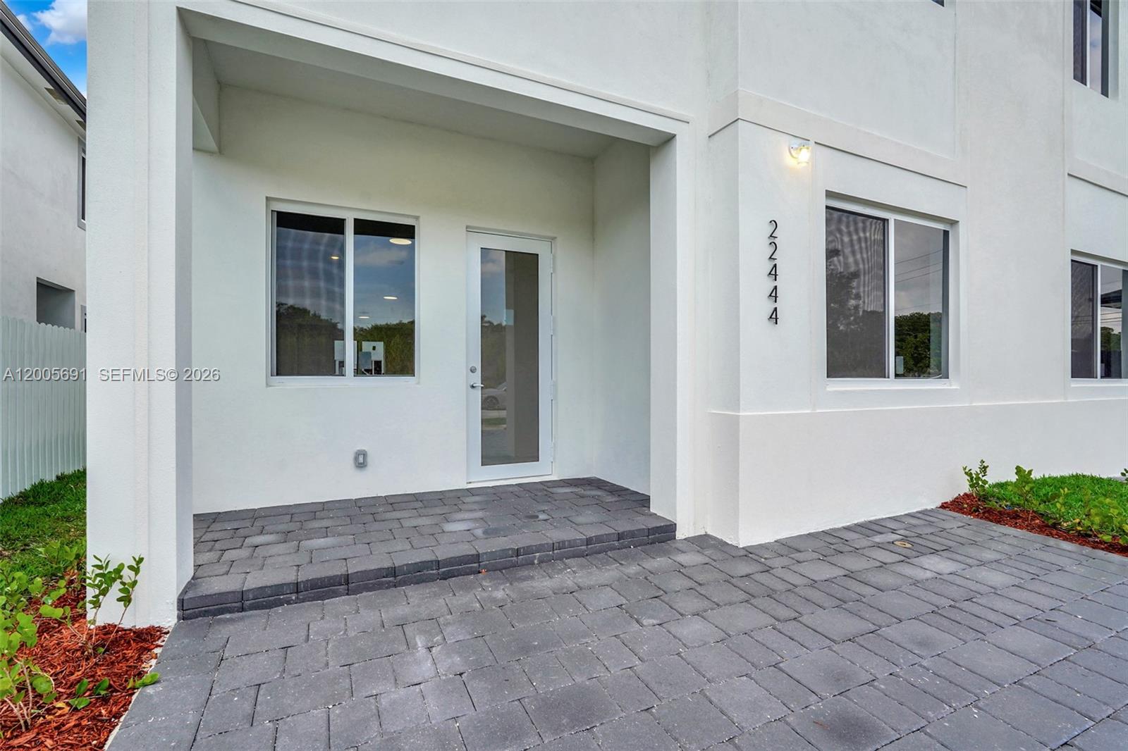 CHLOE ESTATES - Residential