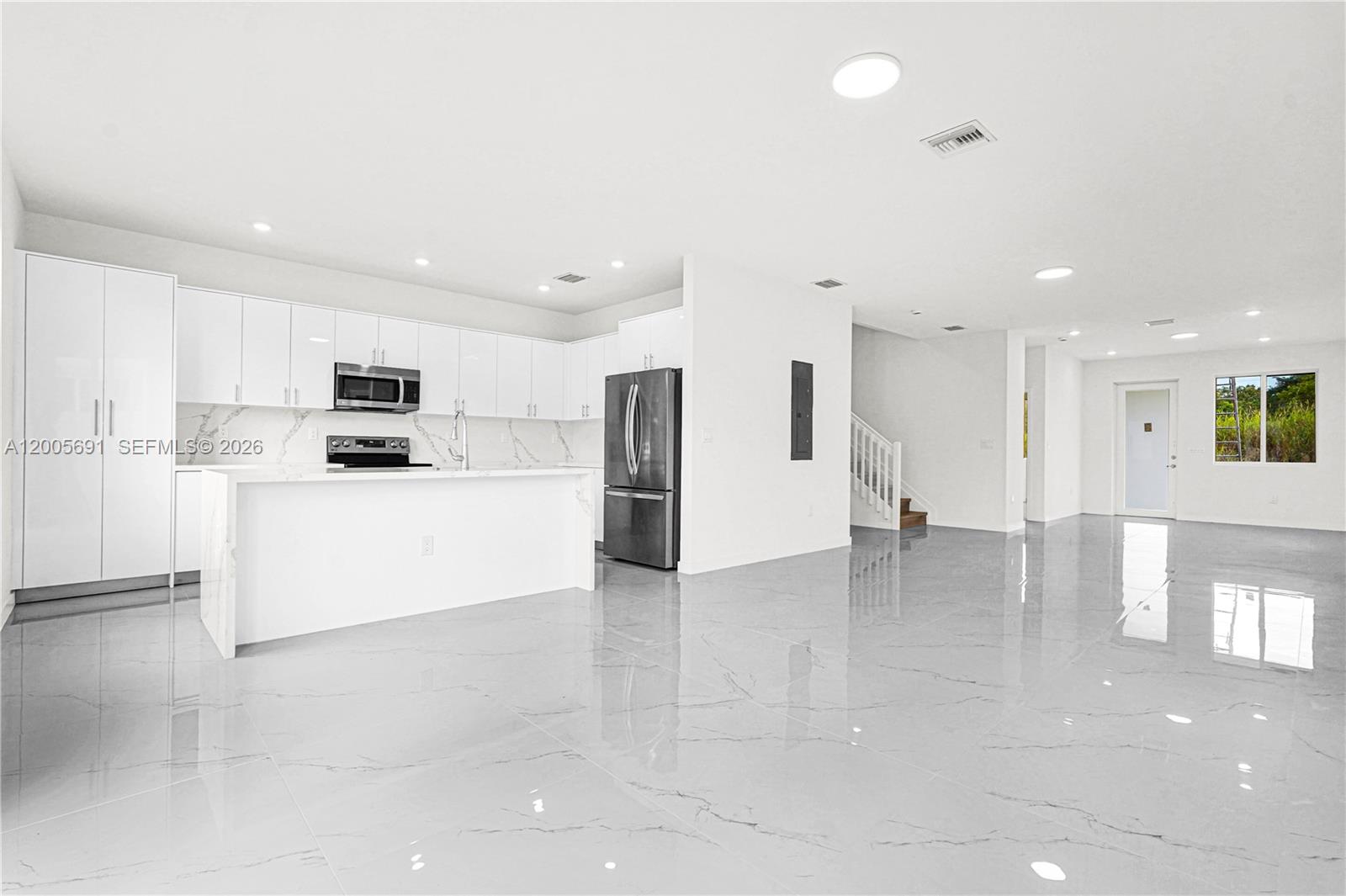 CHLOE ESTATES - Residential