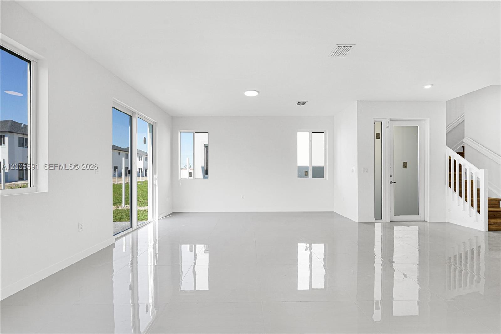 CHLOE ESTATES - Residential