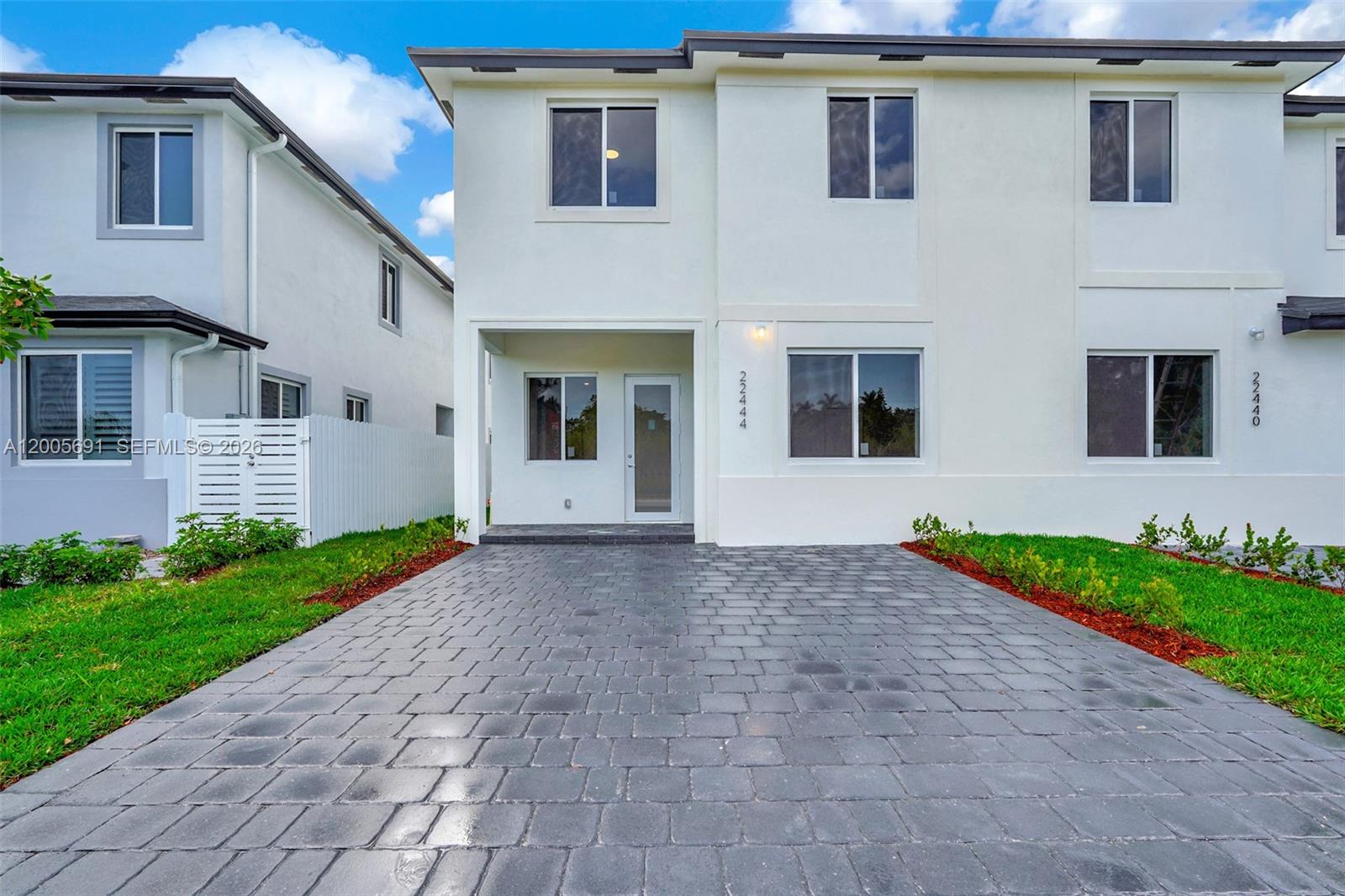 CHLOE ESTATES - Residential