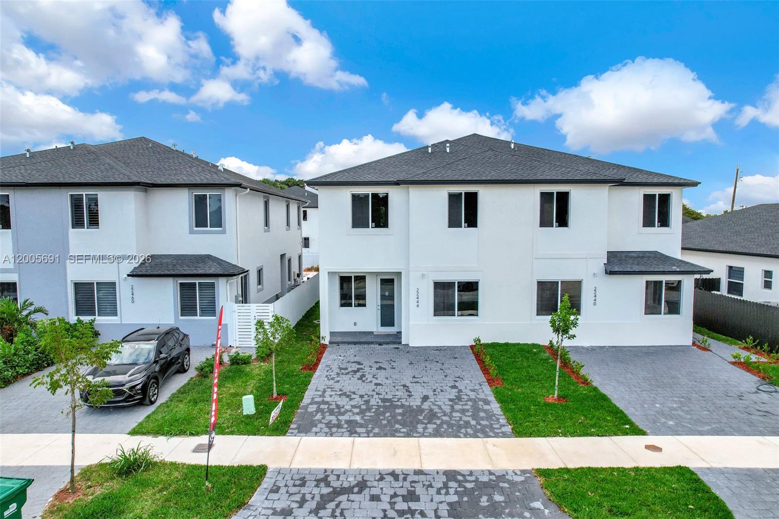 CHLOE ESTATES - Residential