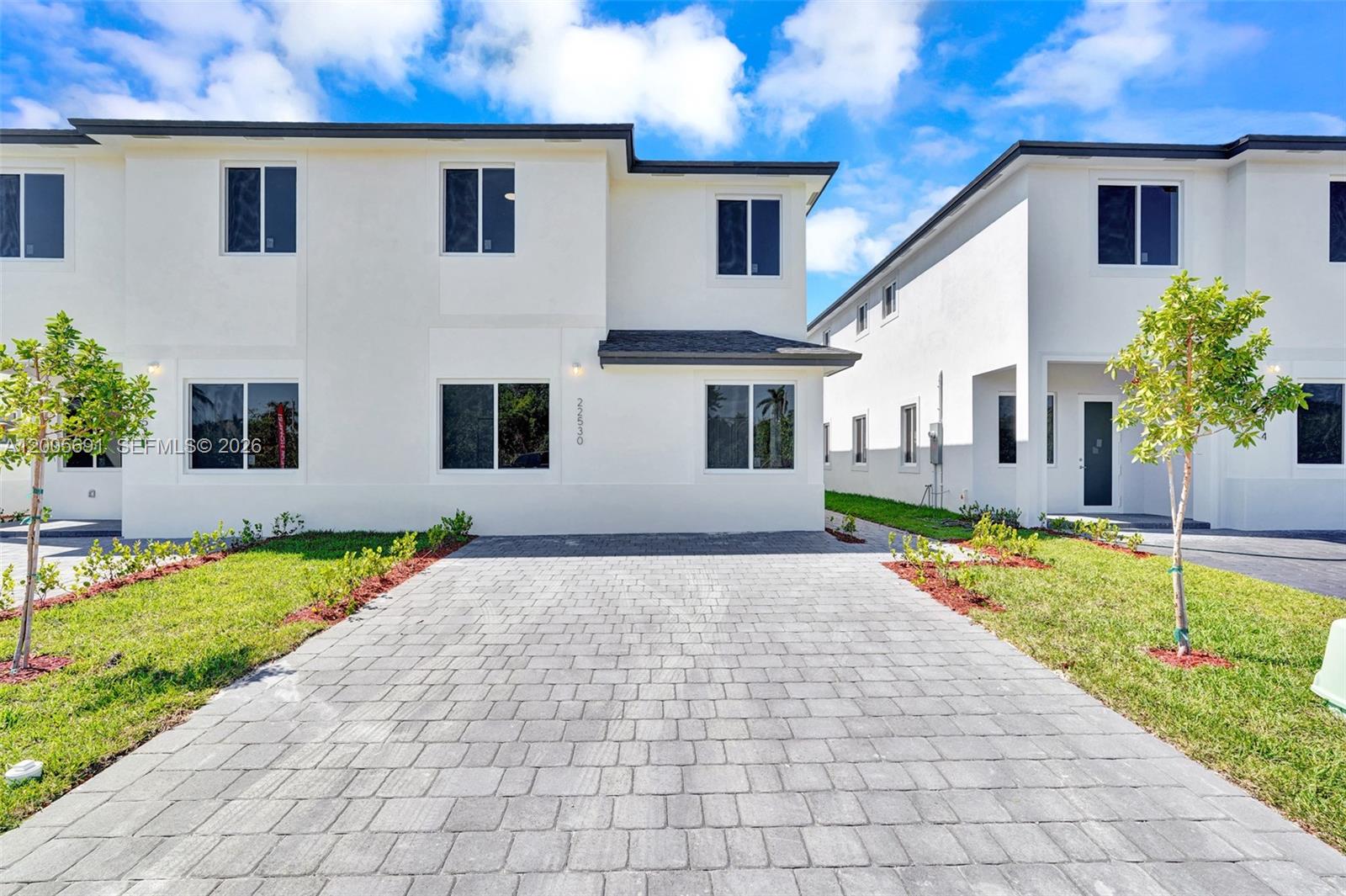 CHLOE ESTATES - Residential