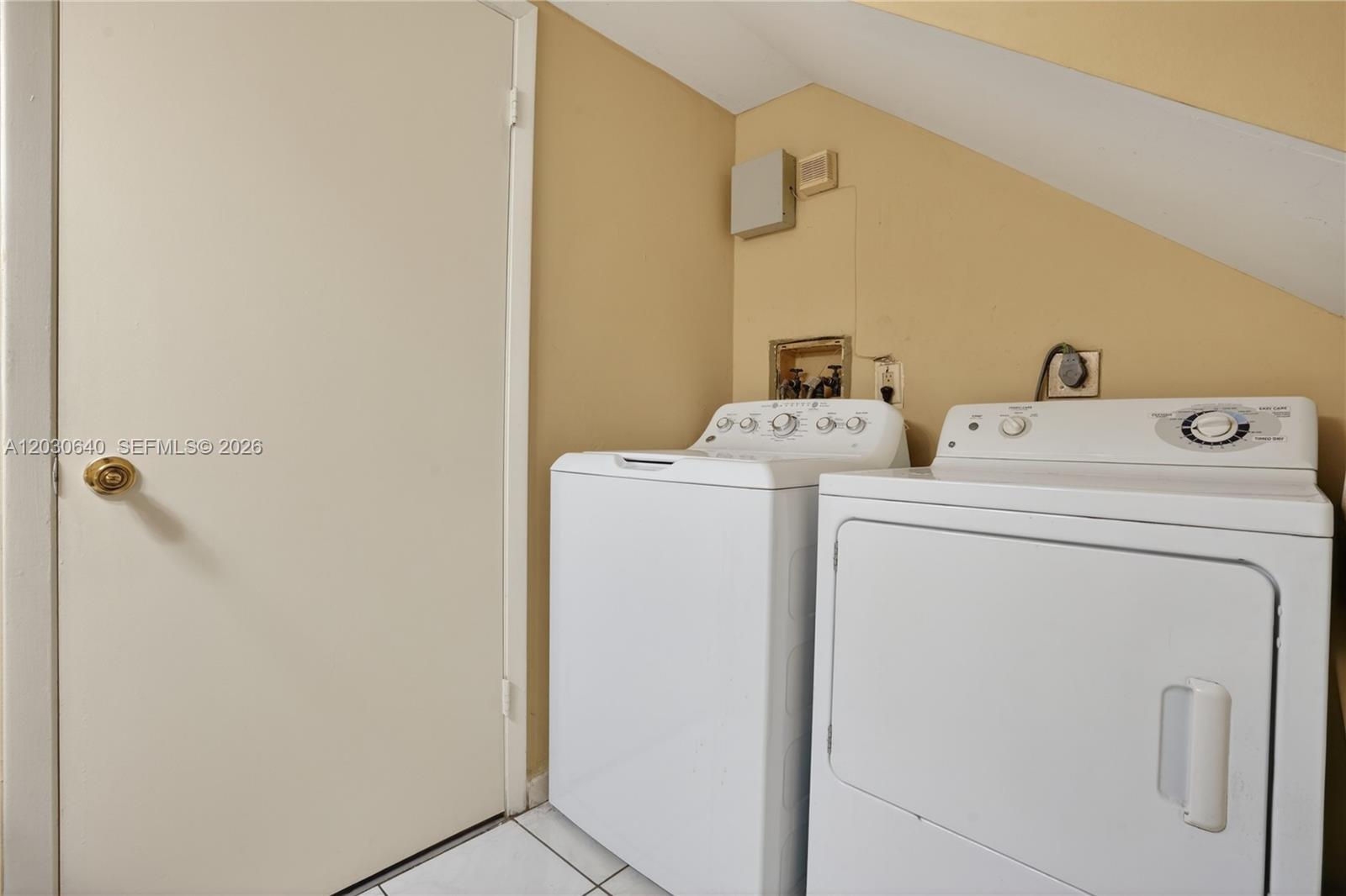 CAMELOT TWO CONDO - Residential