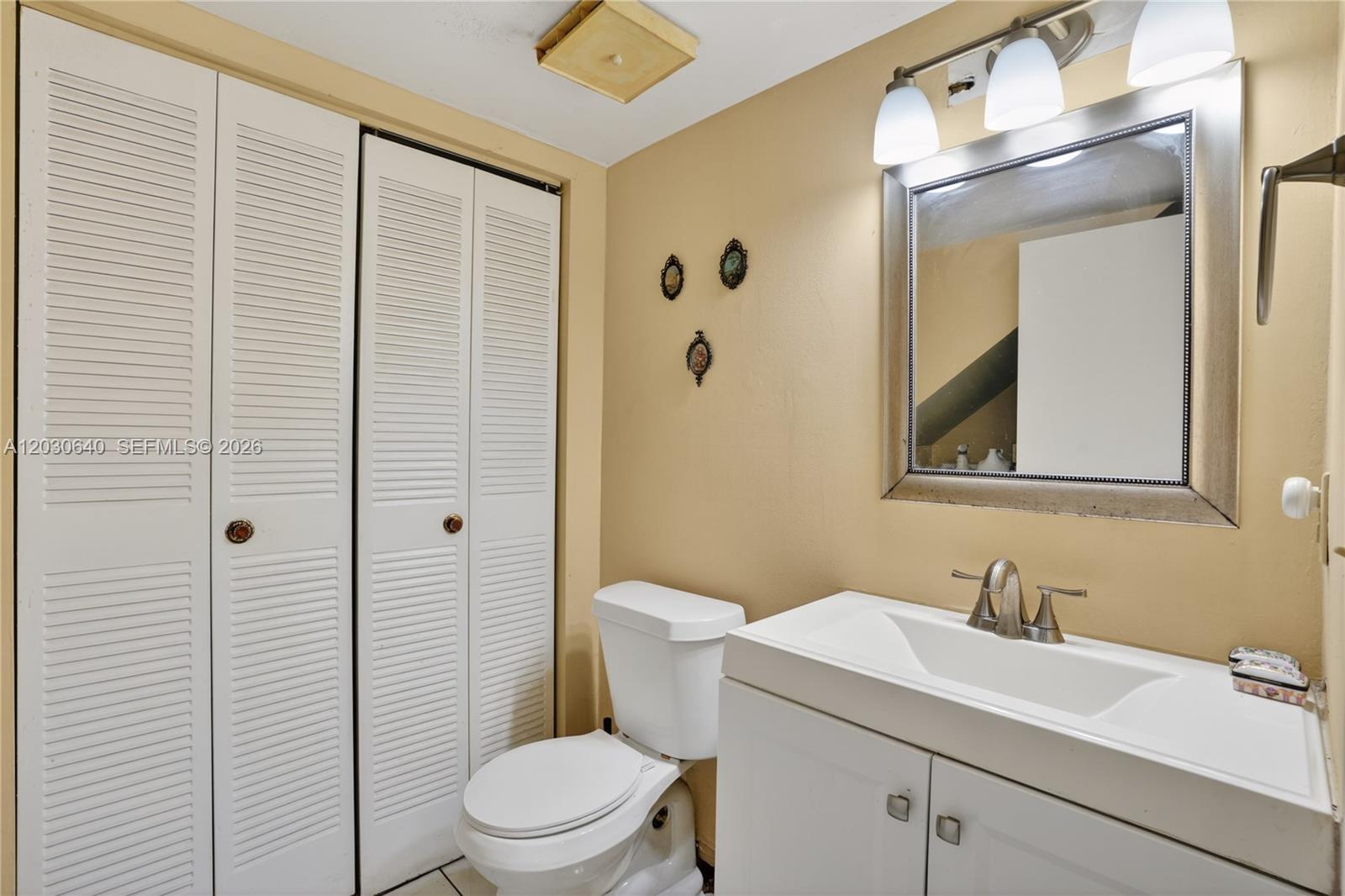 CAMELOT TWO CONDO - Residential