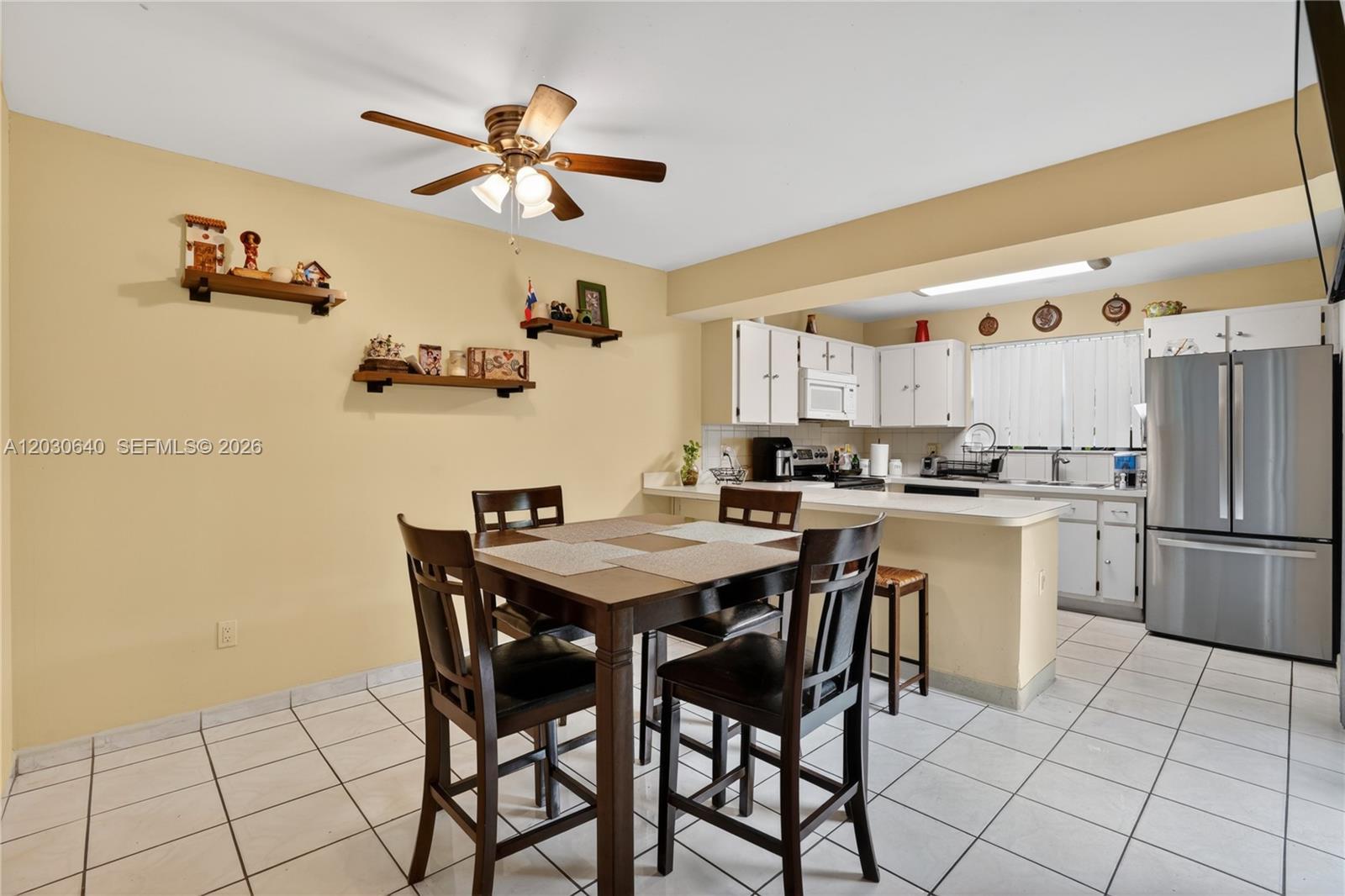 CAMELOT TWO CONDO - Residential