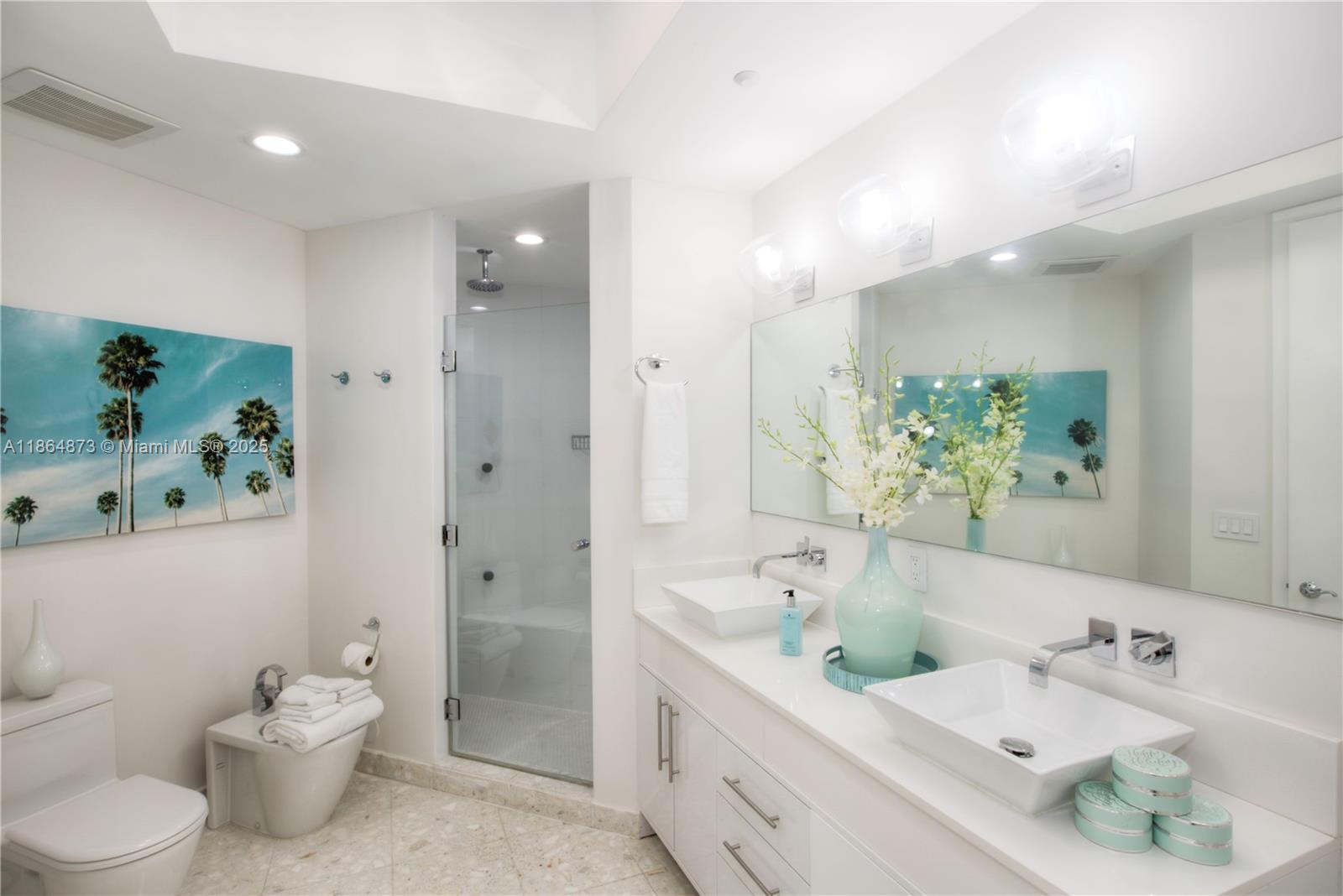 Continuum on South Beach - Residential