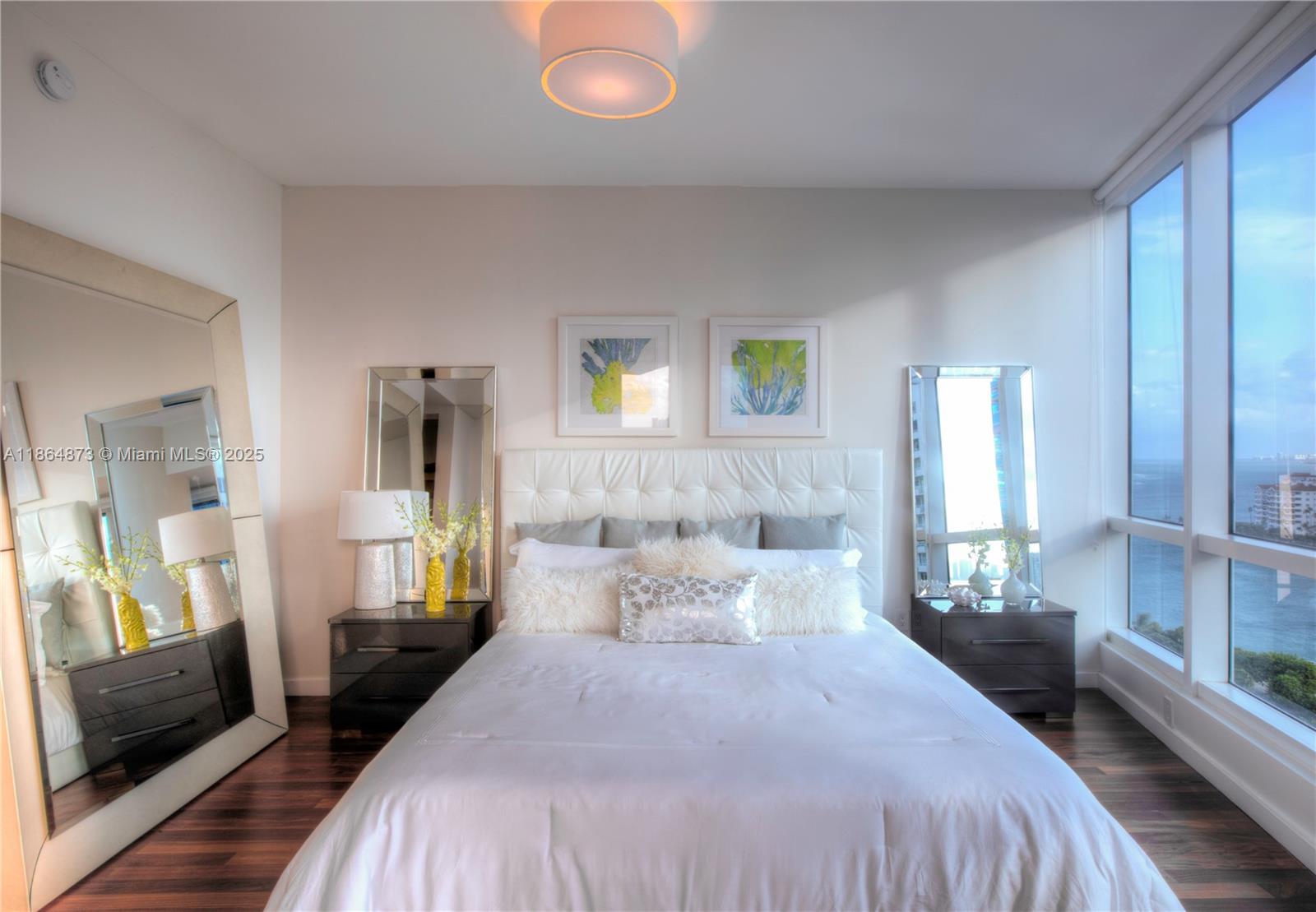 Continuum on South Beach - Residential