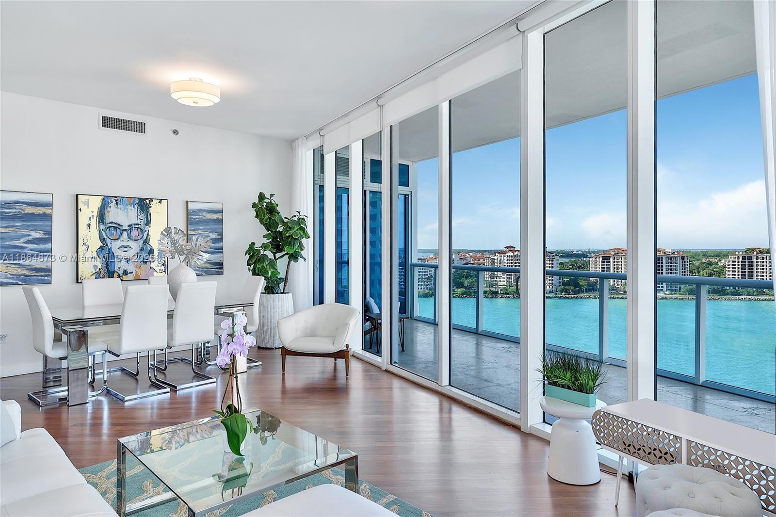 Continuum on South Beach - Residential