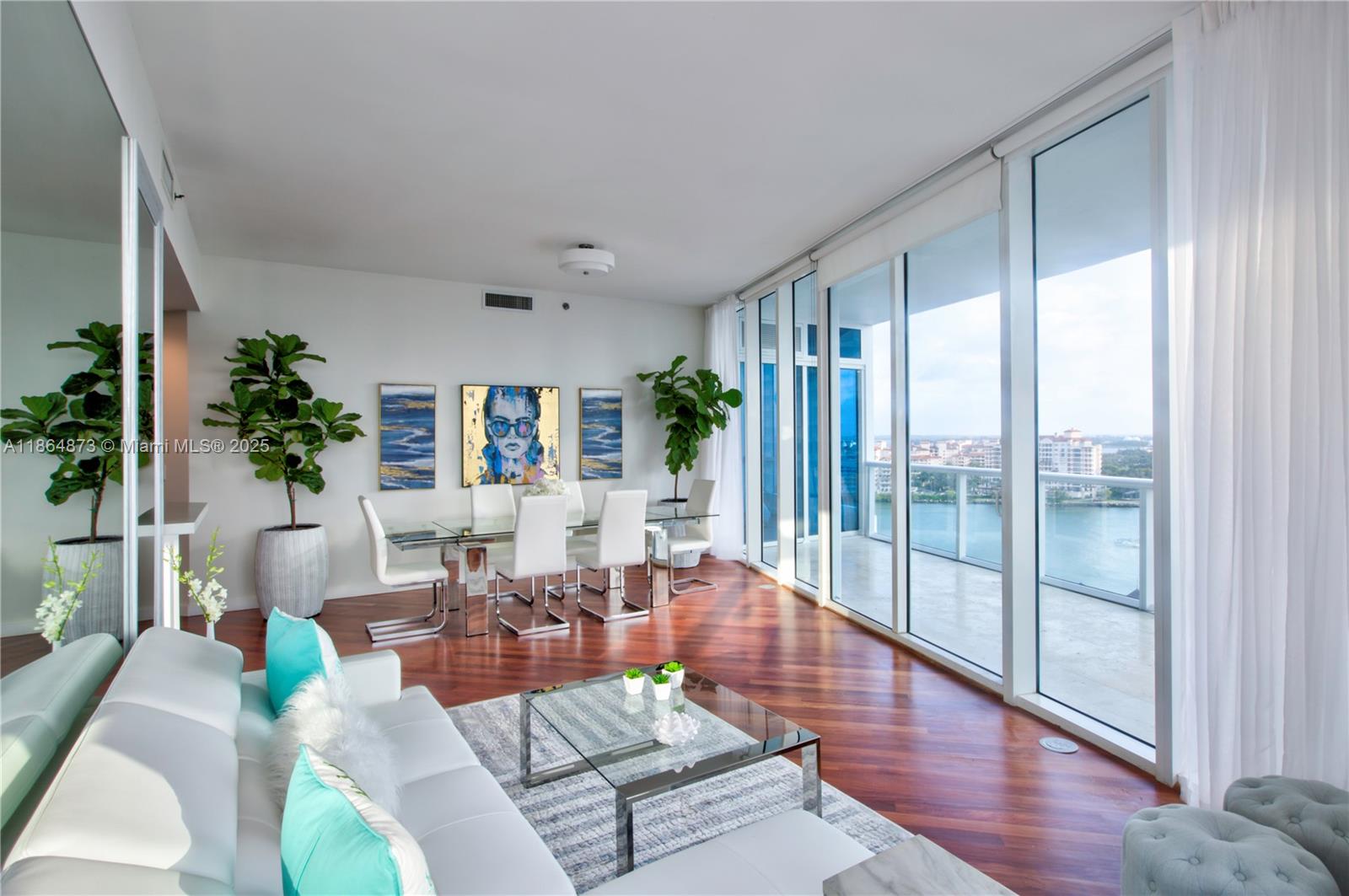 Continuum on South Beach - Residential