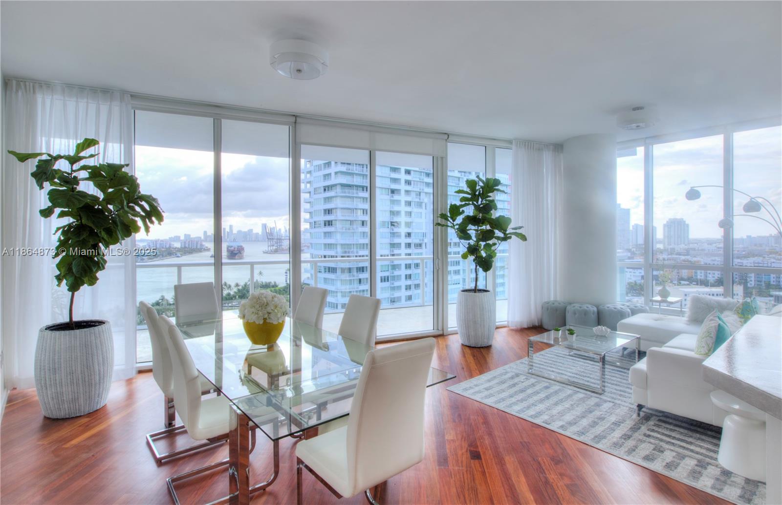 Continuum on South Beach - Residential