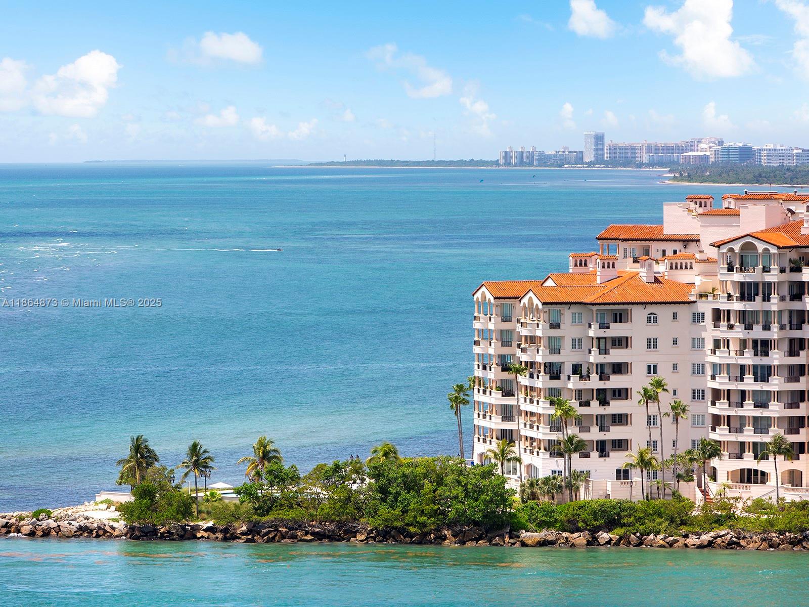 Continuum on South Beach - Residential