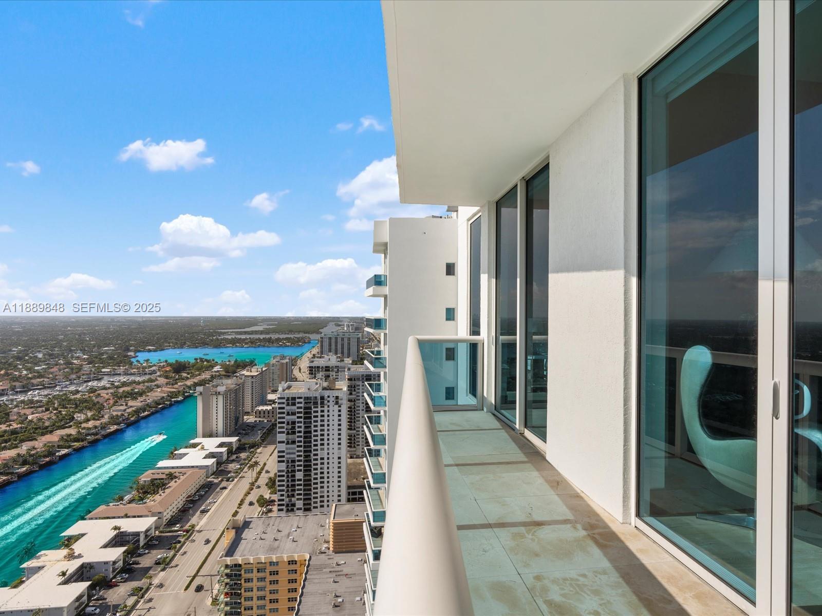 2711 HOLLYWOOD BEACH COND - Residential
