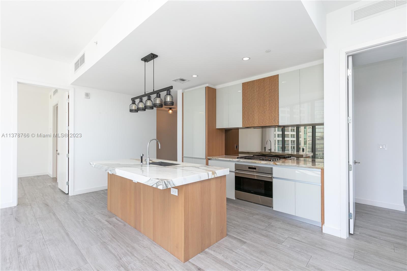 CLUB RESIDENCES AT PARK G - Residential