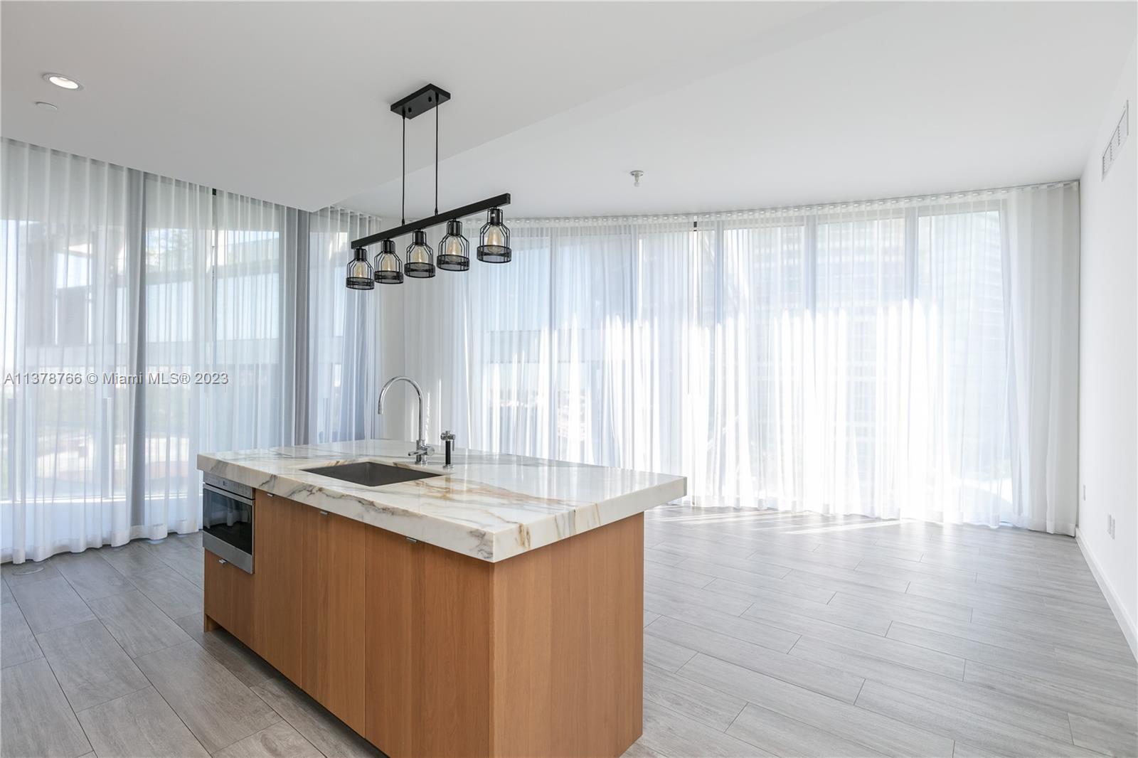 CLUB RESIDENCES AT PARK G - Residential