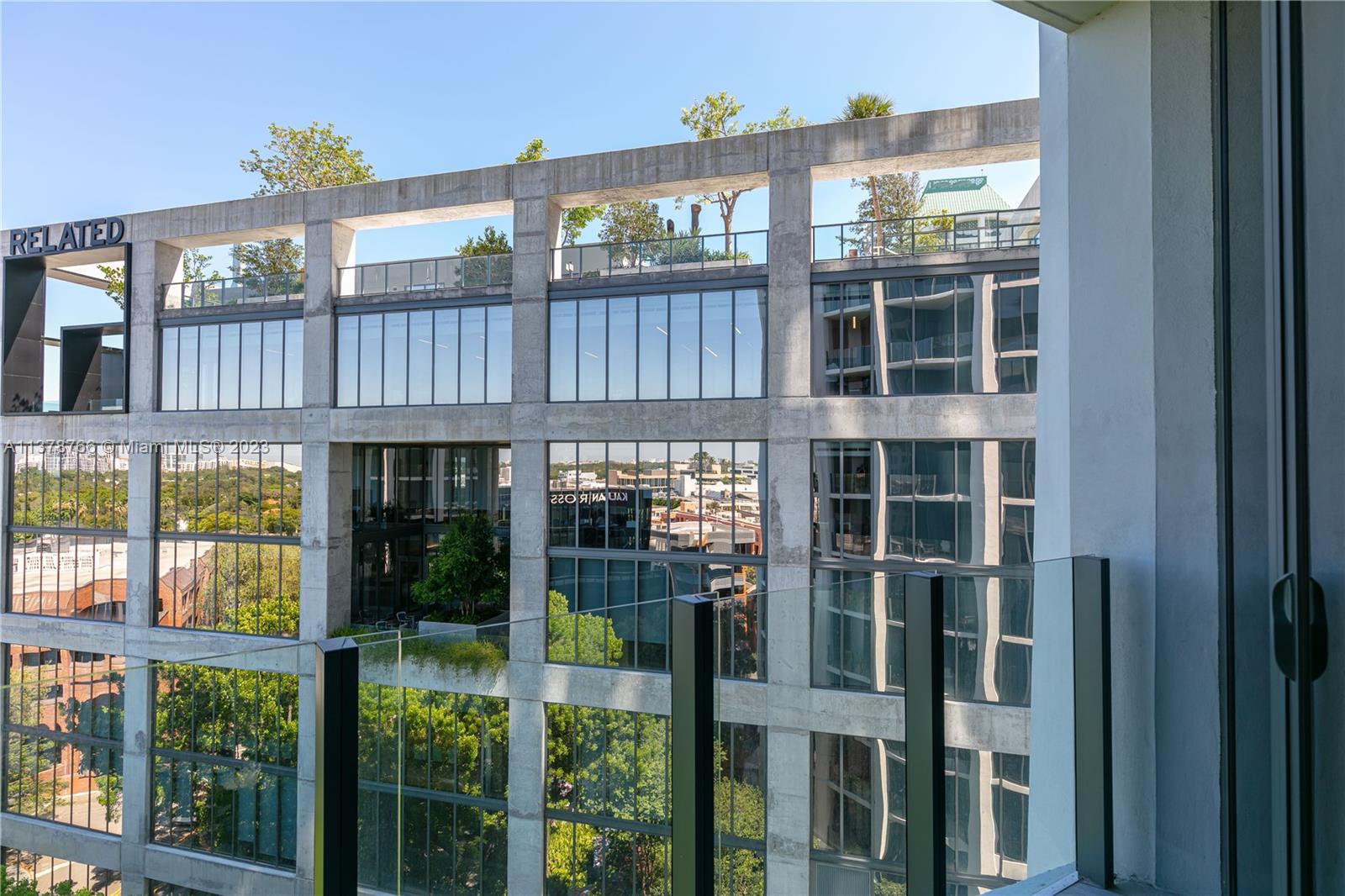 CLUB RESIDENCES AT PARK G - Residential
