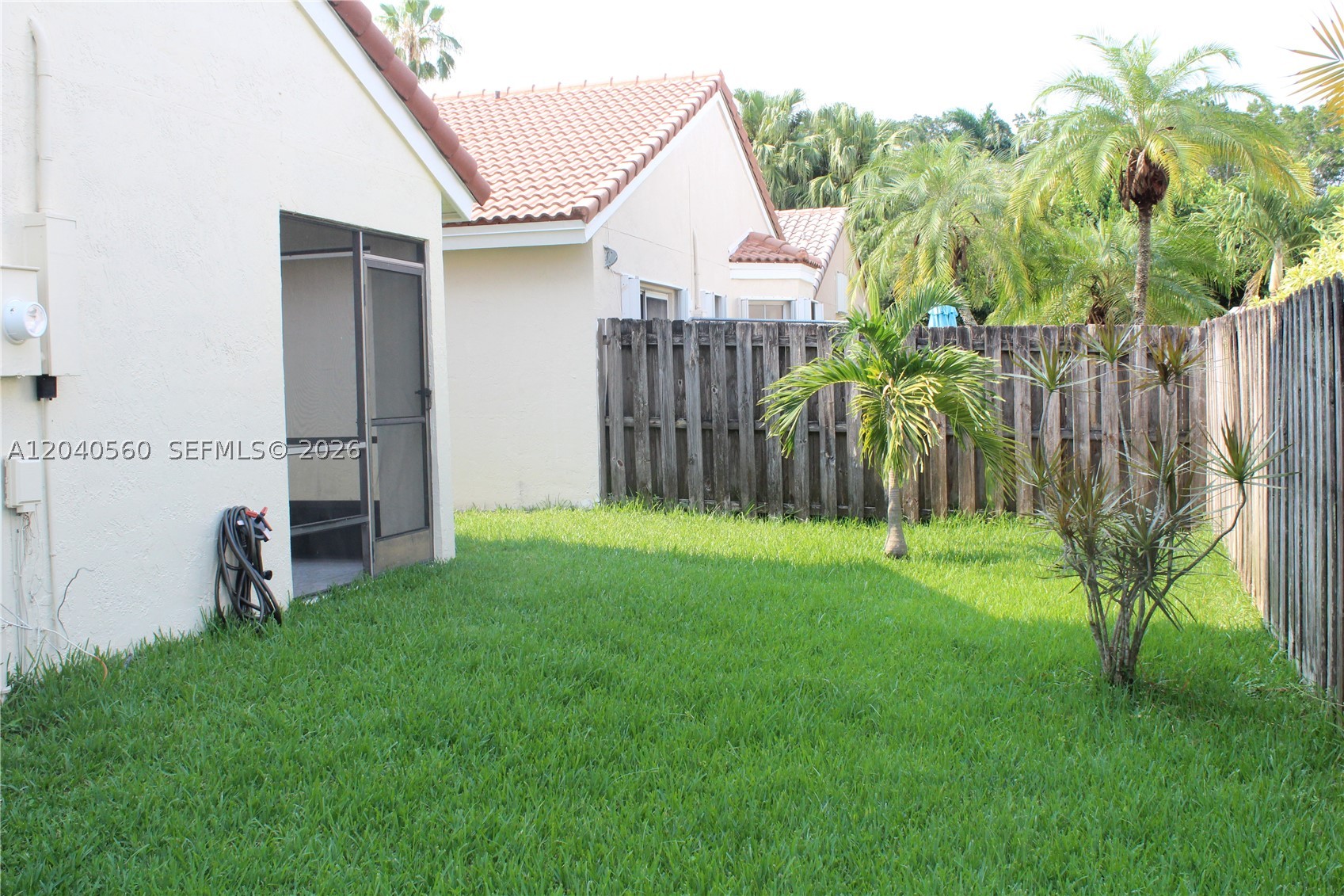 COUNTRY ISLES GARDEN HOME - Residential