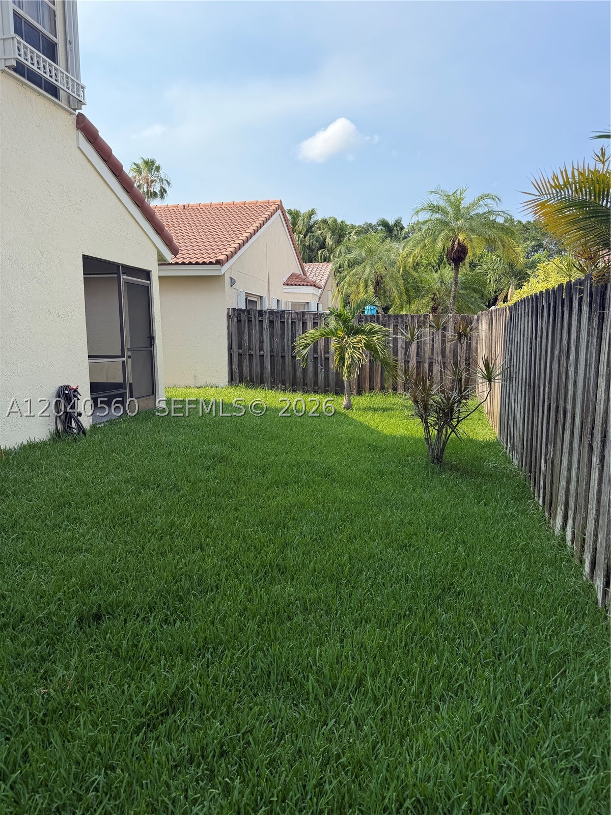 COUNTRY ISLES GARDEN HOME - Residential