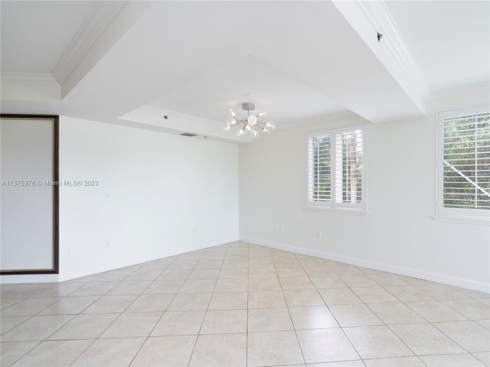VISTA LAS OLAS CONDO - Residential