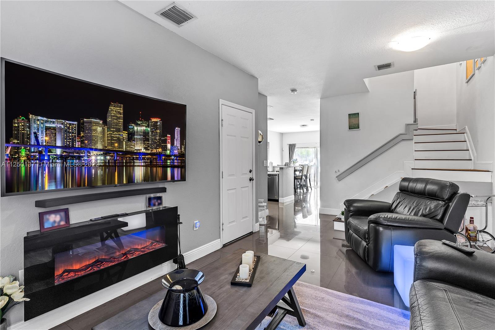 LAKES BY THE BAY GEE - Residential