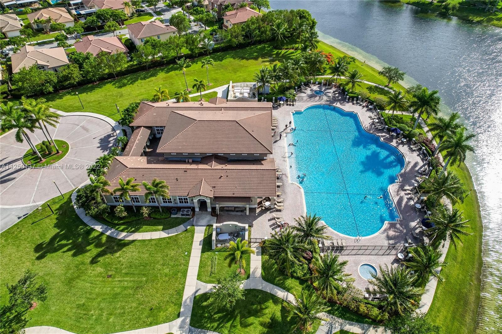 LAKES BY THE BAY GEE - Residential