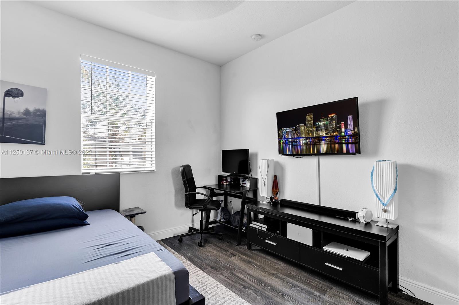LAKES BY THE BAY GEE - Residential