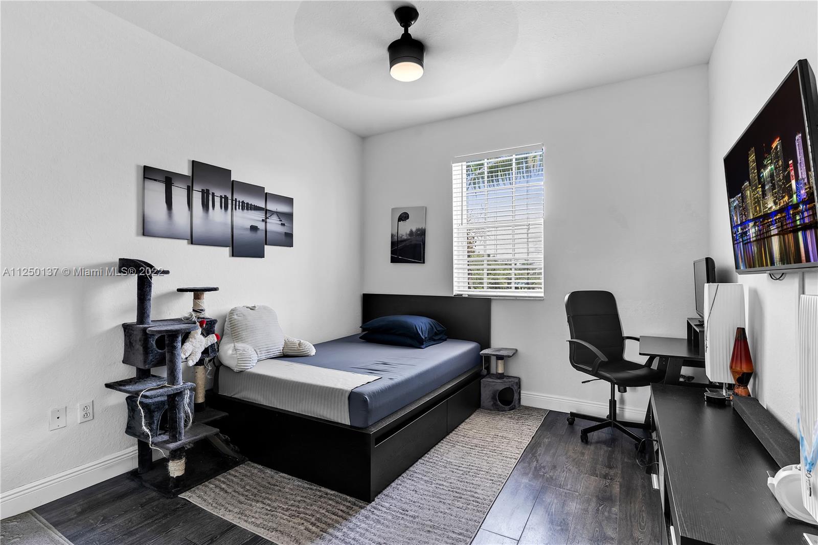 LAKES BY THE BAY GEE - Residential