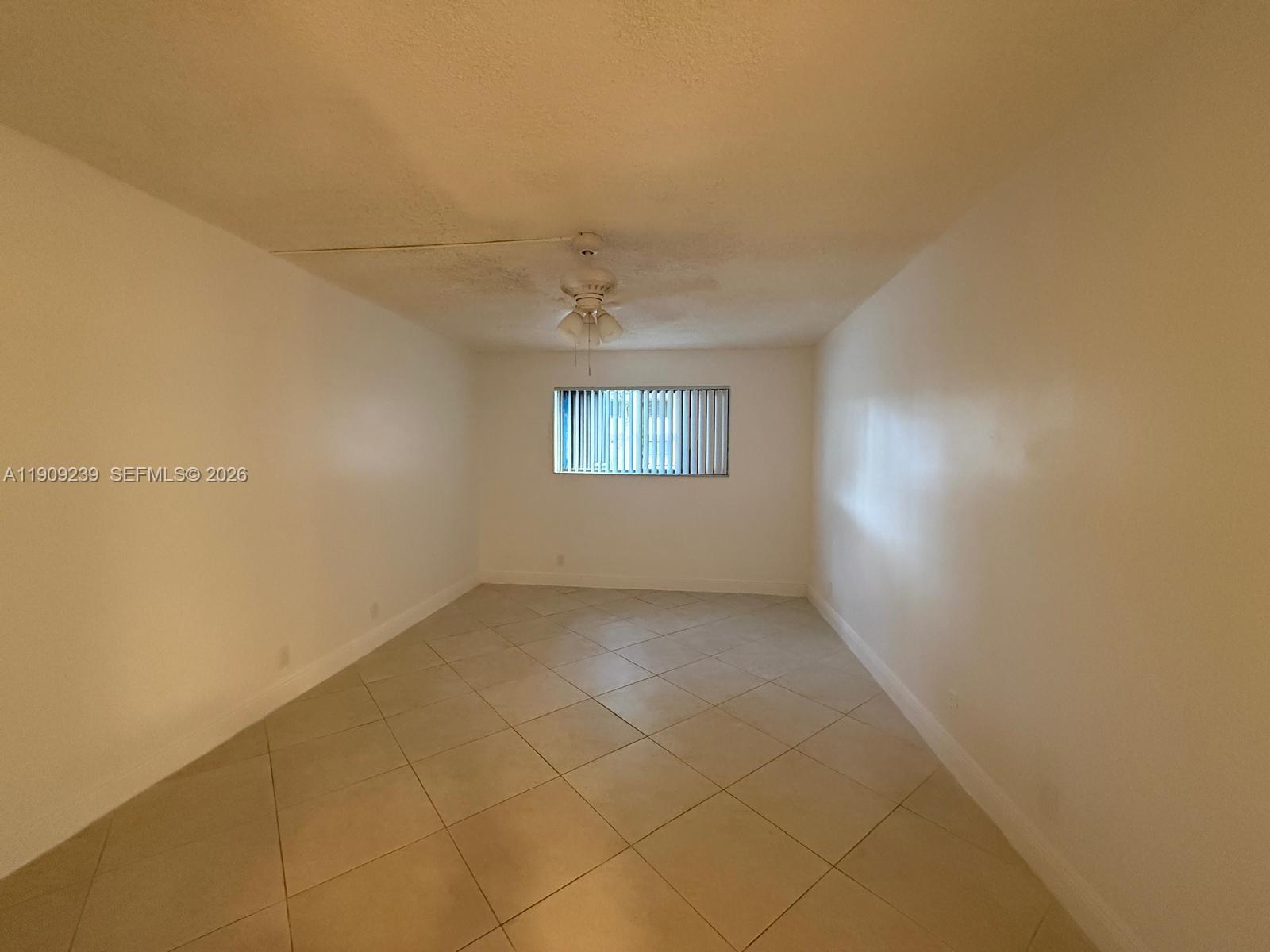 TIVOLI TRACE CONDO NO 9 - Residential