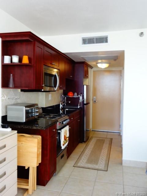 THE AVENTURA BEACH CLUB C - Residential