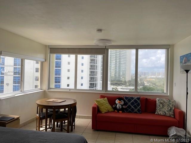 THE AVENTURA BEACH CLUB C - Residential