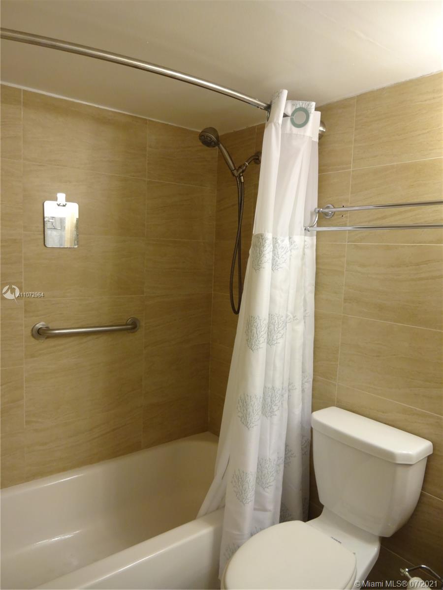 THE AVENTURA BEACH CLUB C - Residential