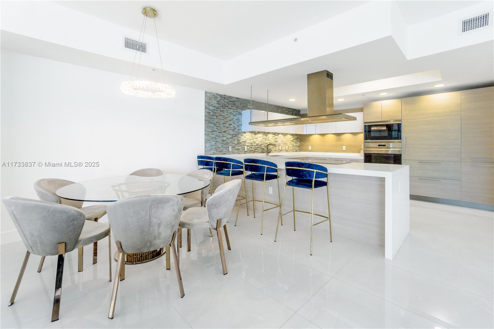 MARINA PALMS RESIDENCES N - Residential