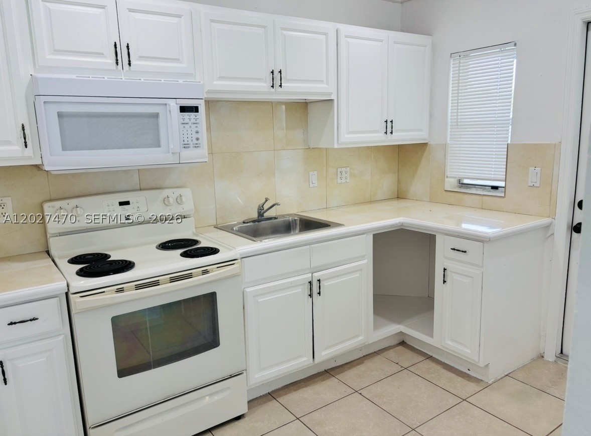 RICHMOND HEIGHTS - Residential Lease
