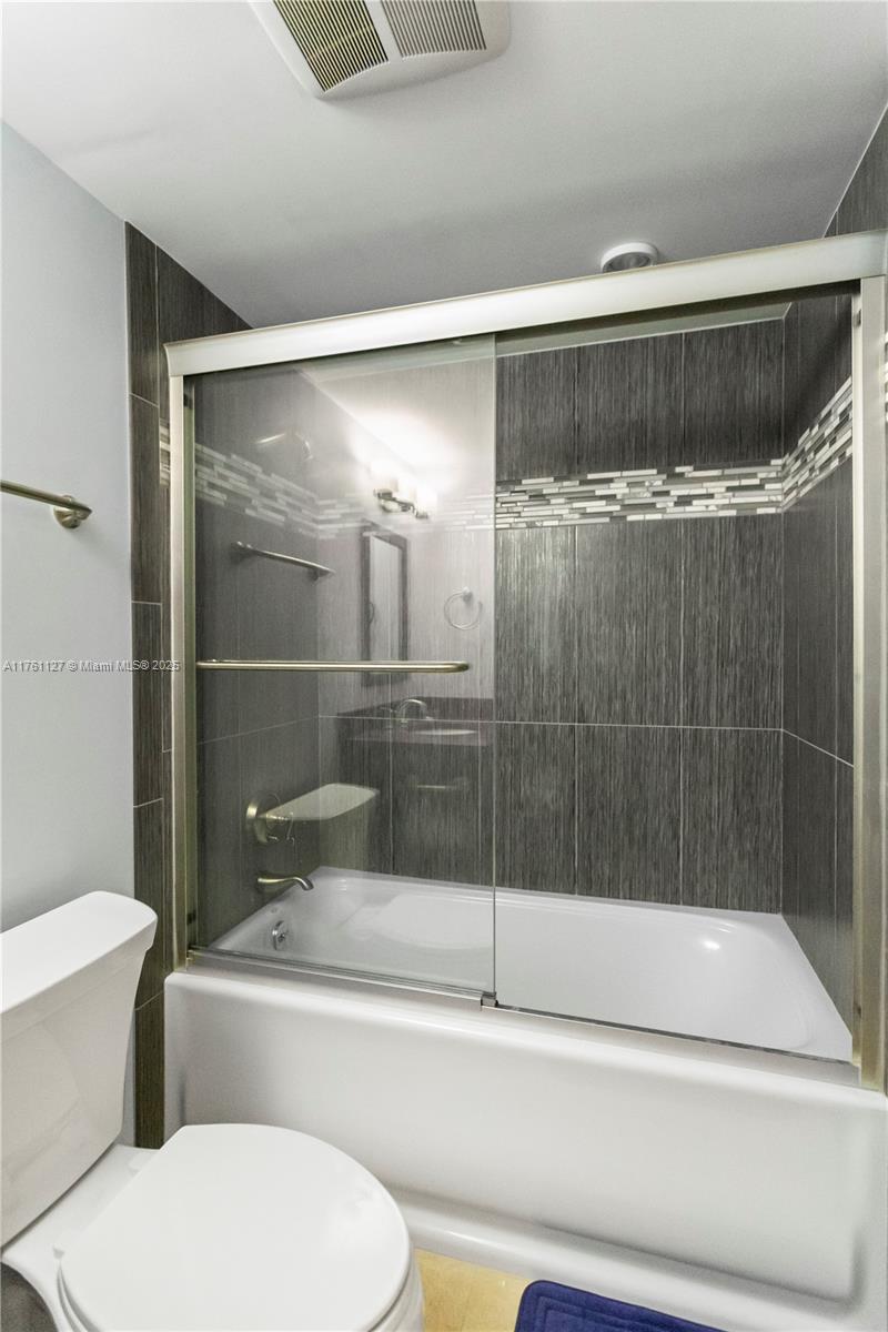 ESSEX TOWER CONDO - Residential Lease