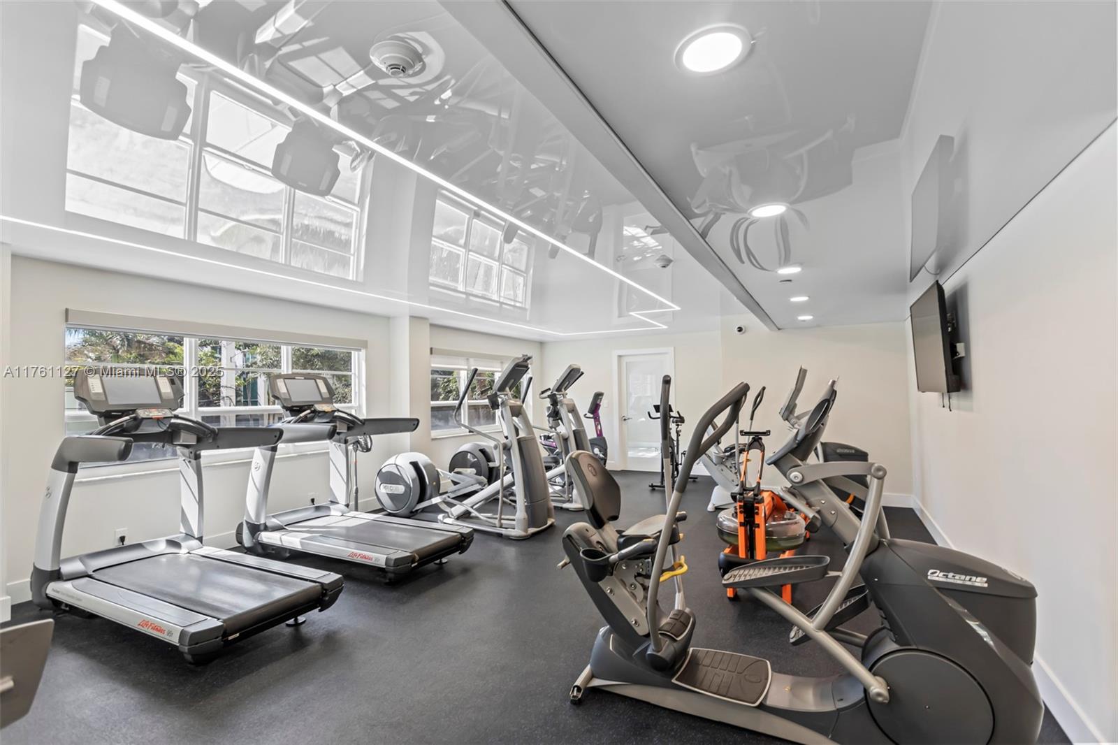 ESSEX TOWER CONDO - Residential Lease
