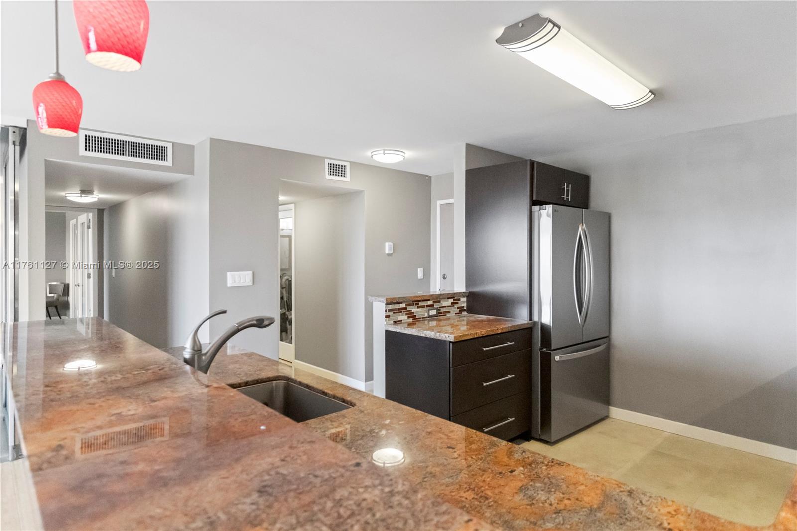 ESSEX TOWER CONDO - Residential Lease