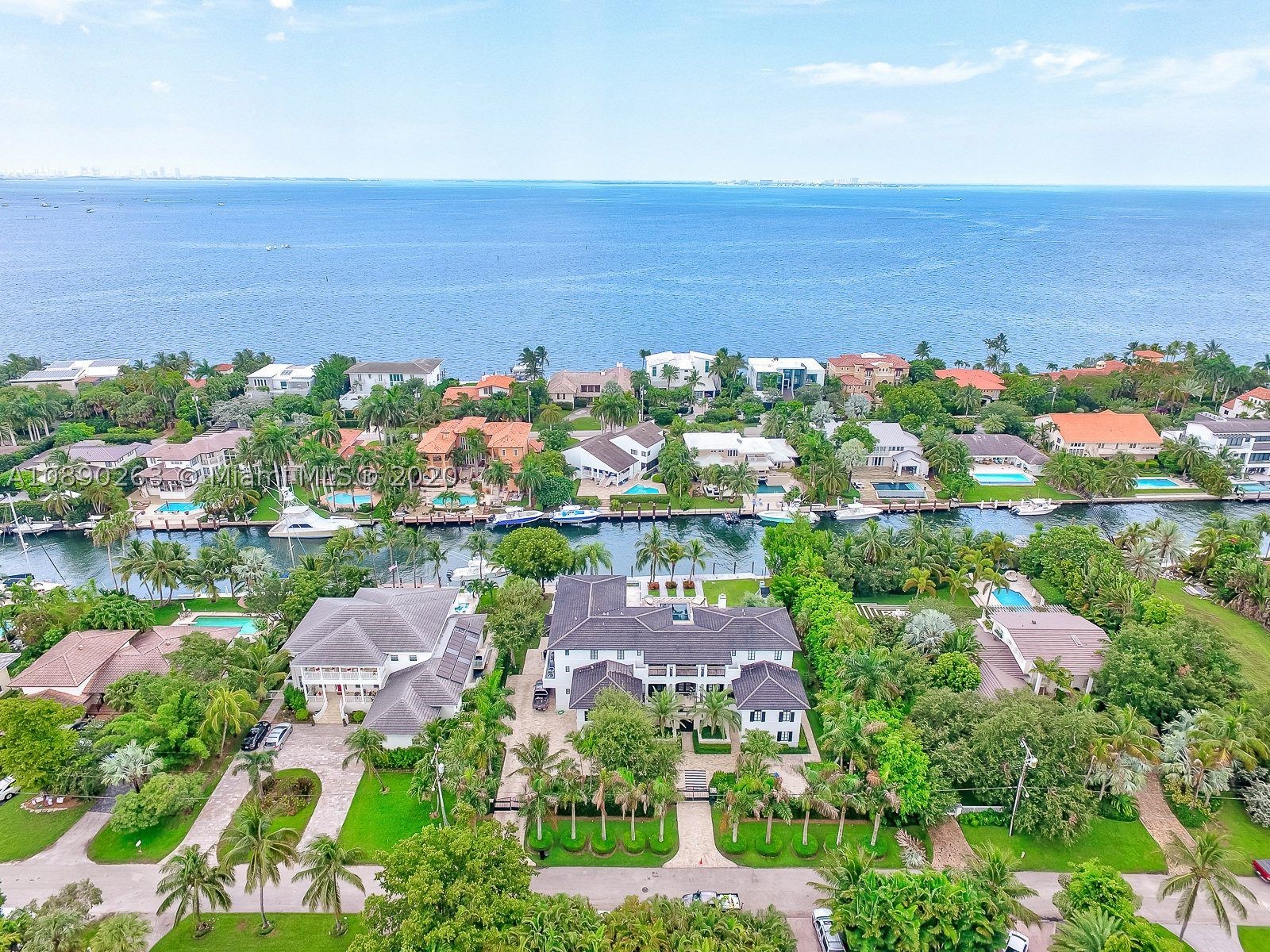 SUNRISE HARBOUR REV PL - Residential