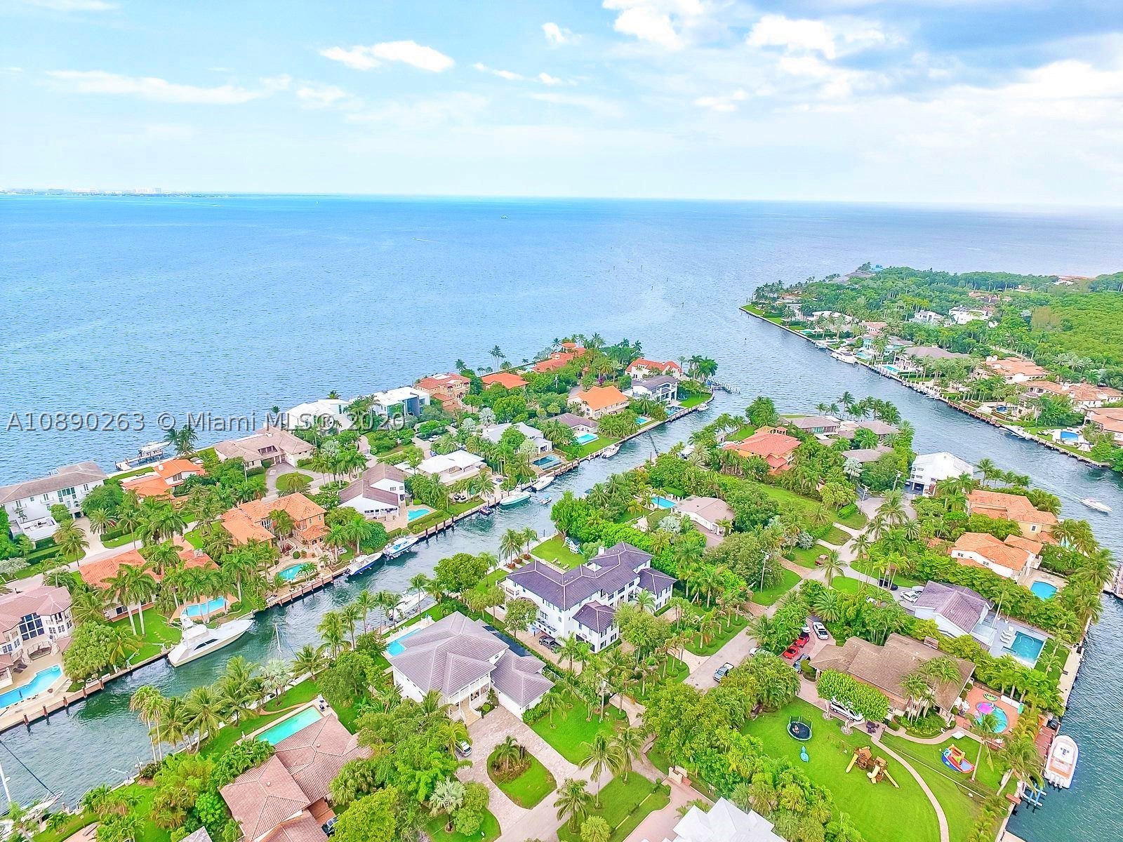 SUNRISE HARBOUR REV PL - Residential
