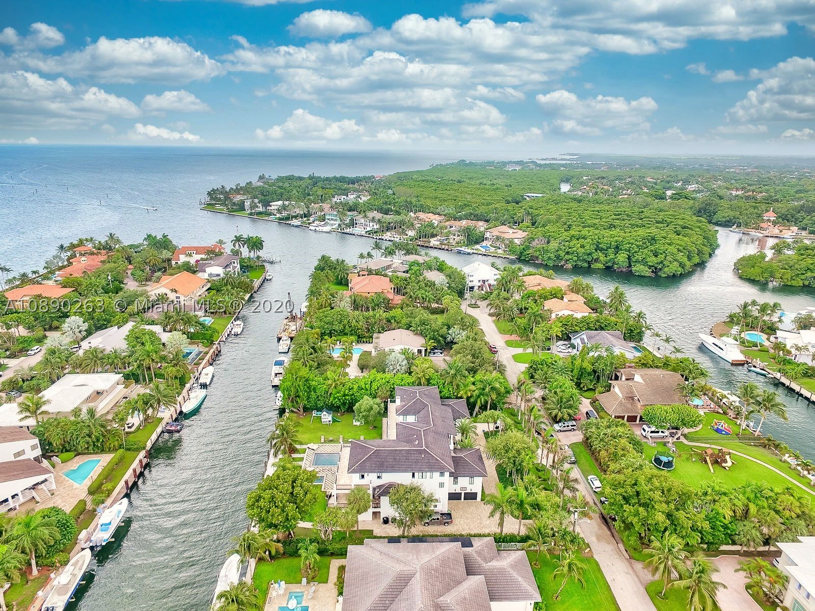 SUNRISE HARBOUR REV PL - Residential