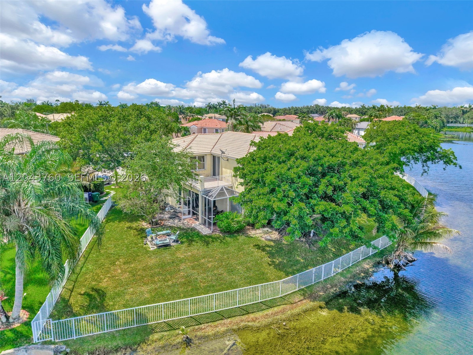 POD 9 AT MONARCH LAKES - Residential