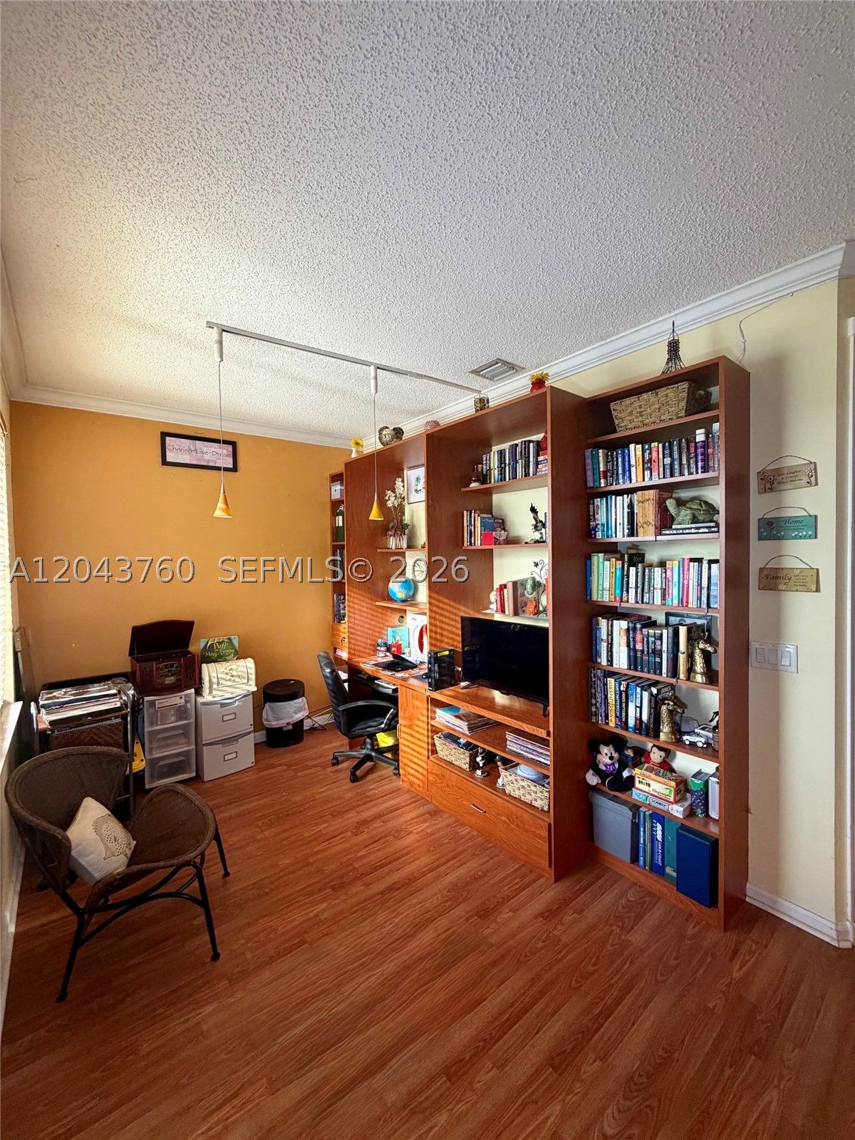POD 9 AT MONARCH LAKES - Residential