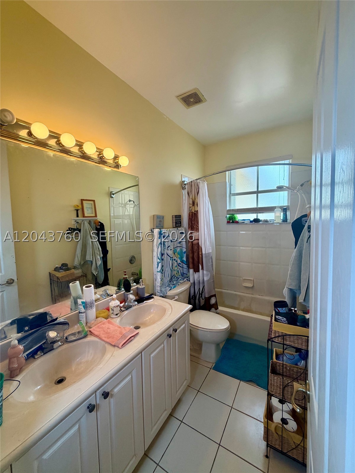 POD 9 AT MONARCH LAKES - Residential